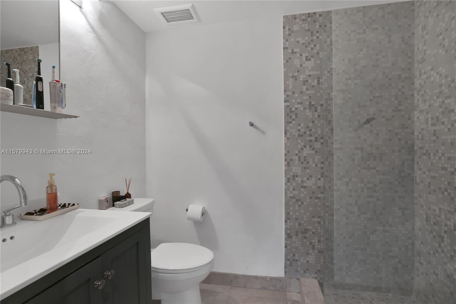20 Island Ave # 211