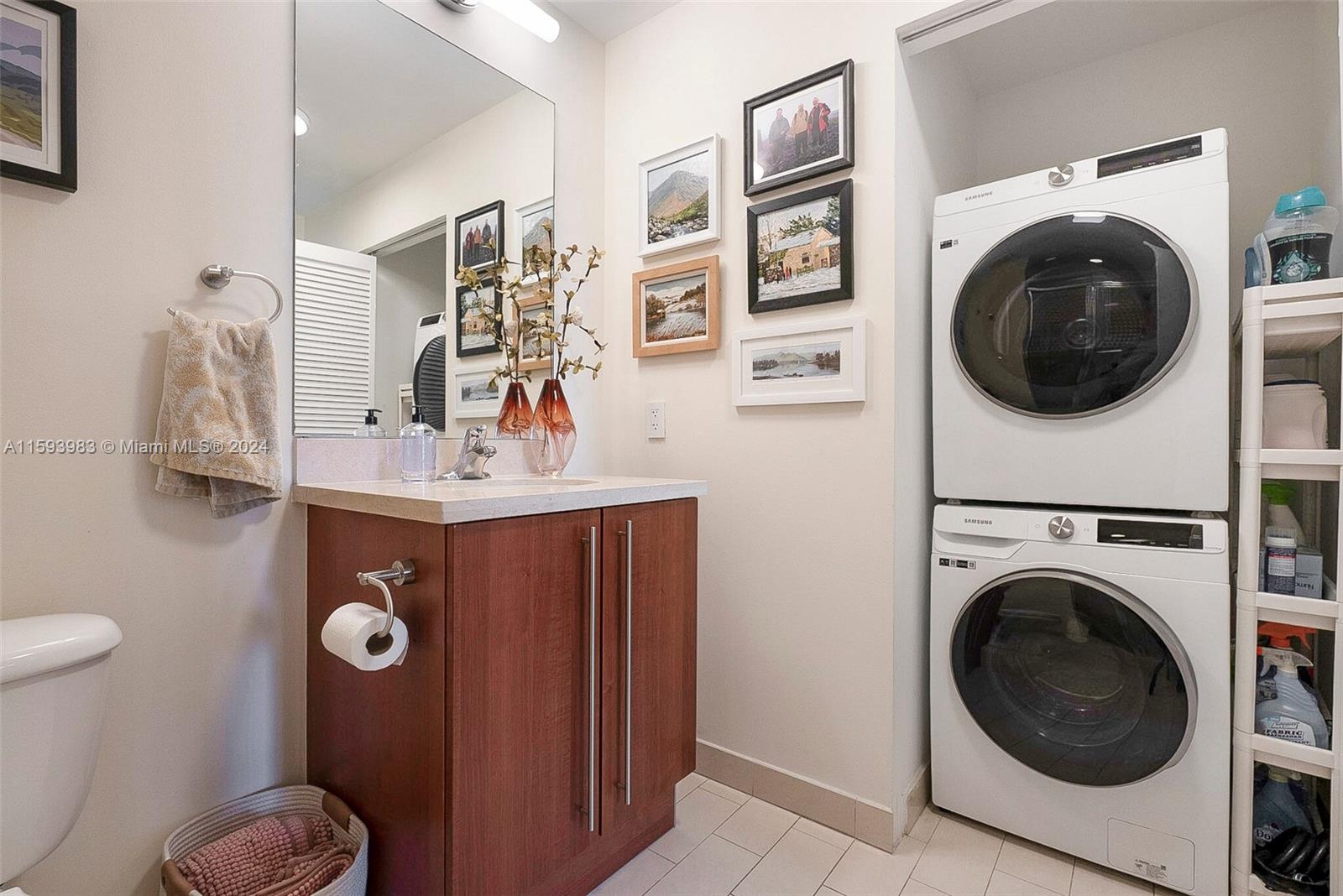 1111 SW 1st Ave Unit: UPH4022-