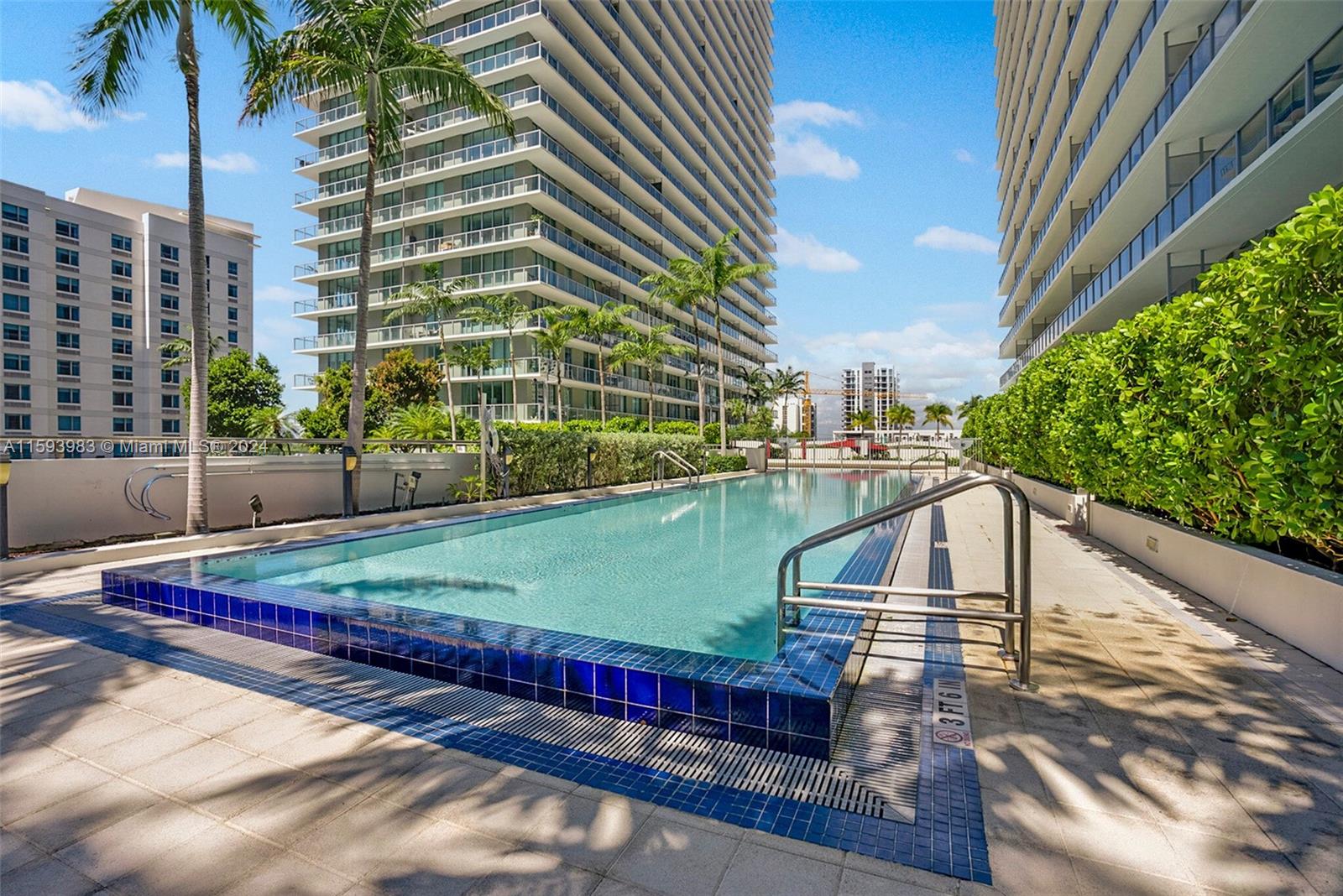 1111 SW 1st Ave Unit: UPH4022-
