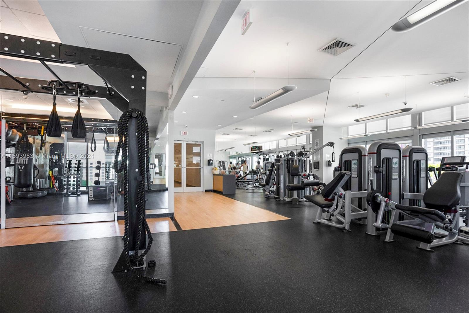 1111 SW 1st Ave Unit: UPH4022-