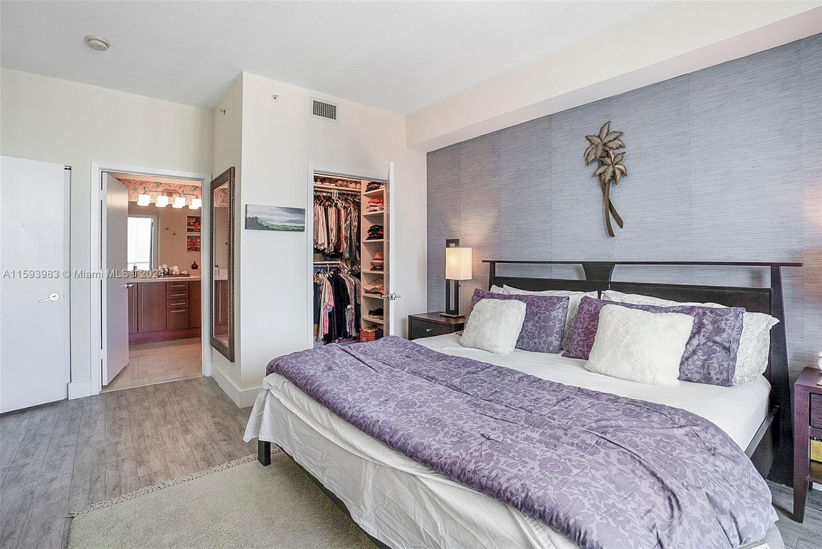 1111 SW 1st Ave Unit: UPH4022-