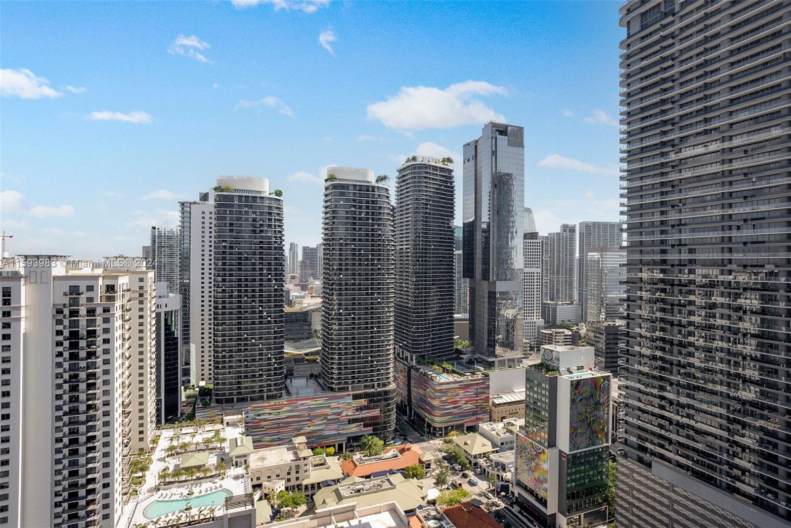 1111 SW 1st Ave Unit: UPH4022-