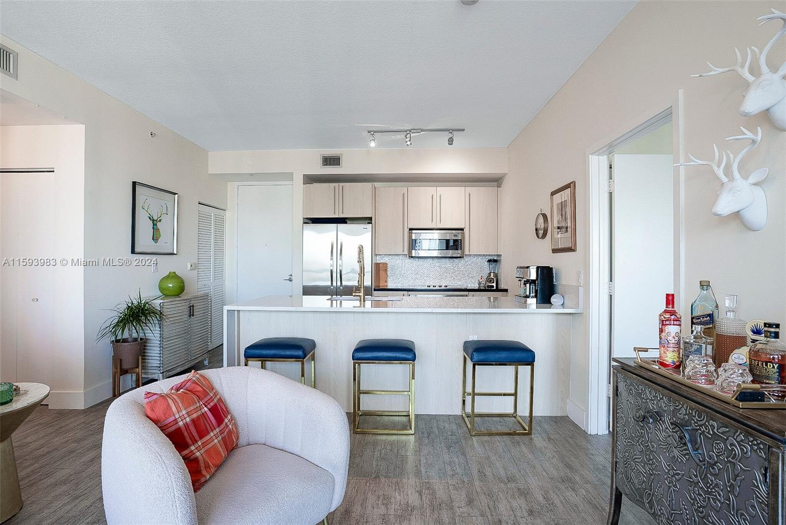 1111 SW 1st Ave Unit: UPH4022-