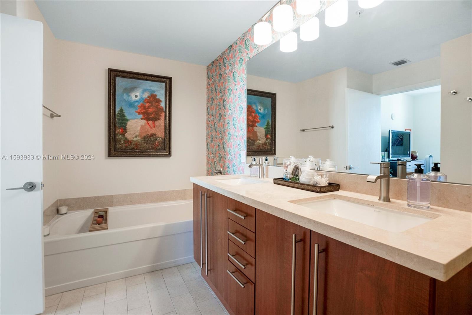 1111 SW 1st Ave Unit: UPH4022-