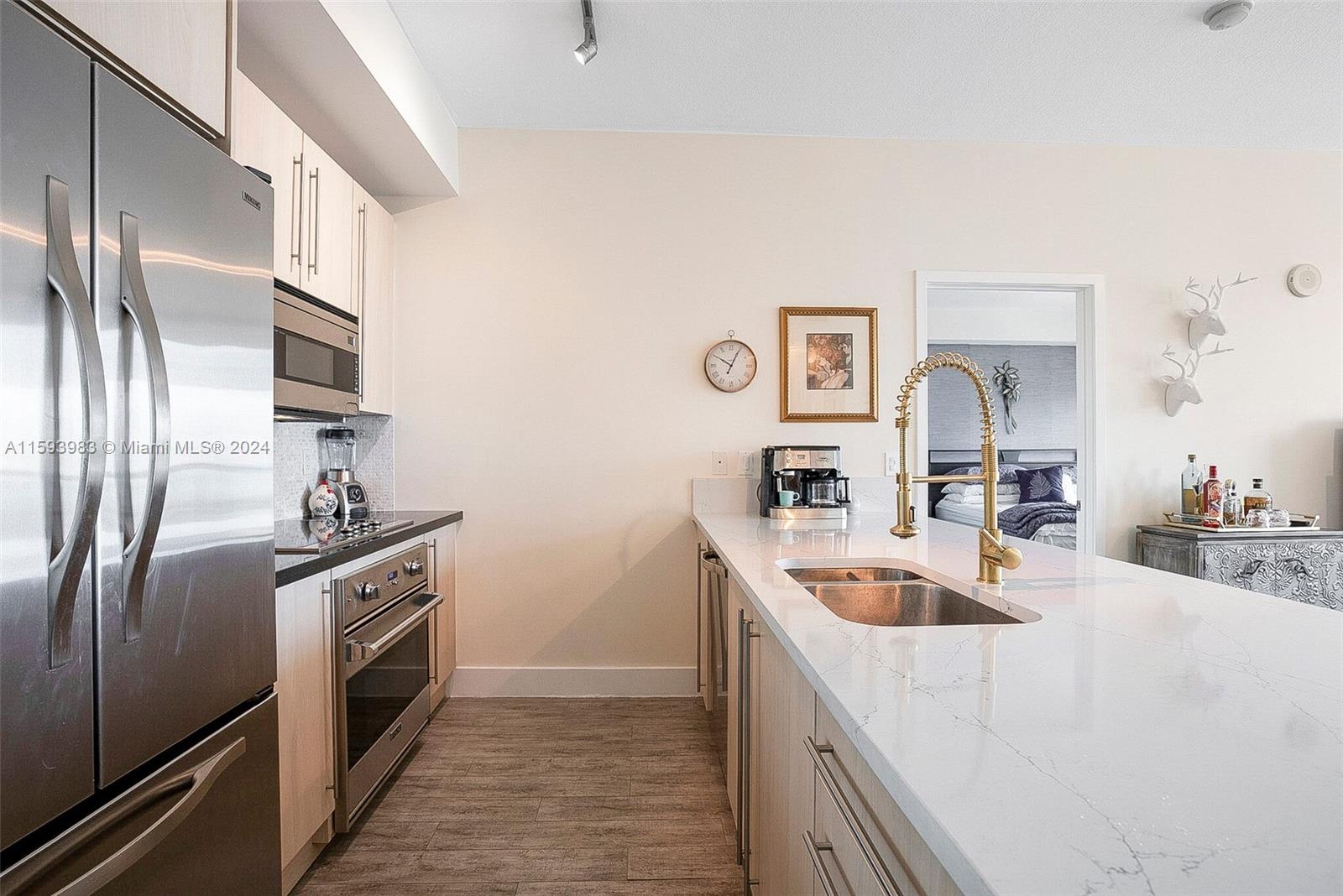 1111 SW 1st Ave Unit: UPH4022-