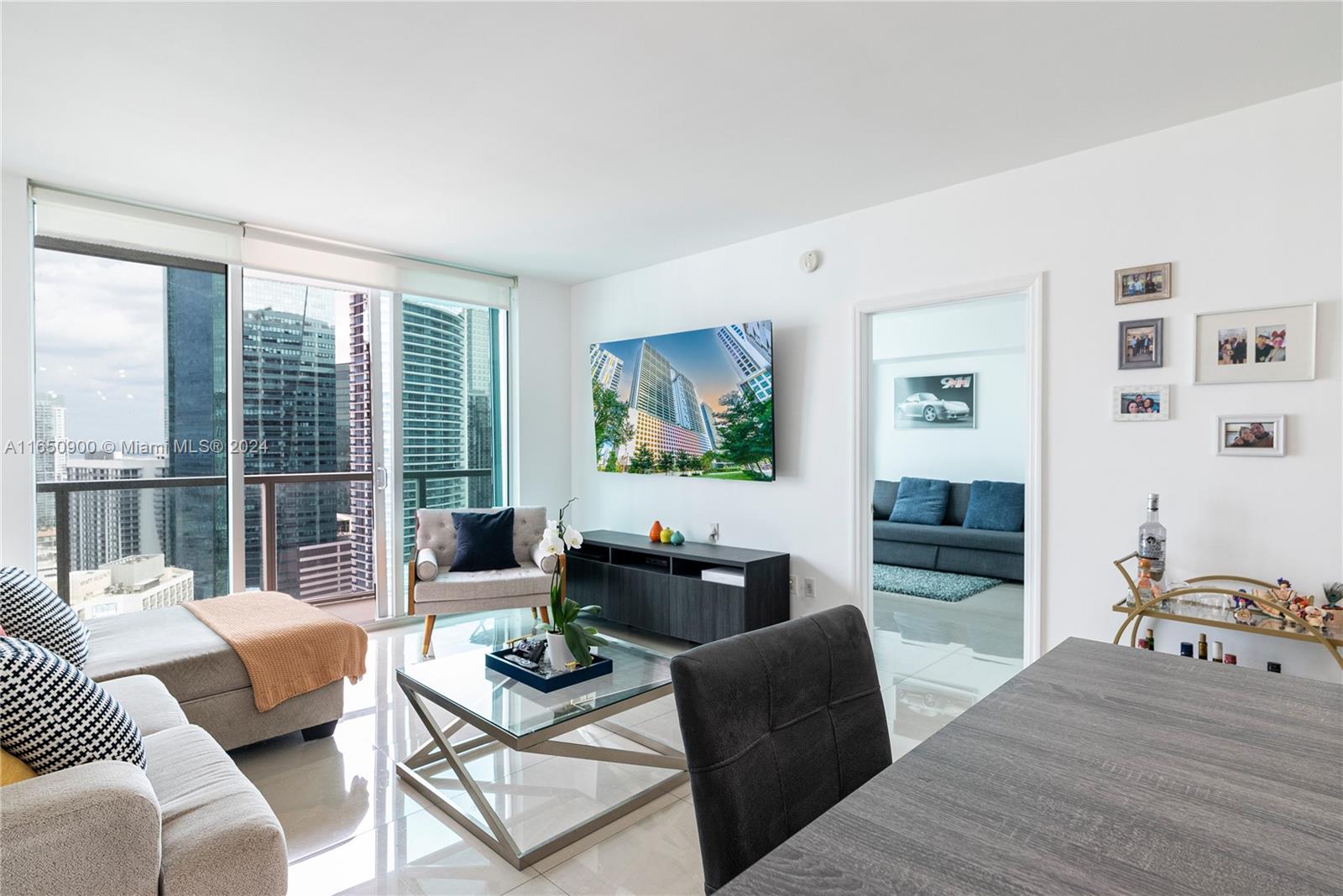55 SE 6th St # 4005