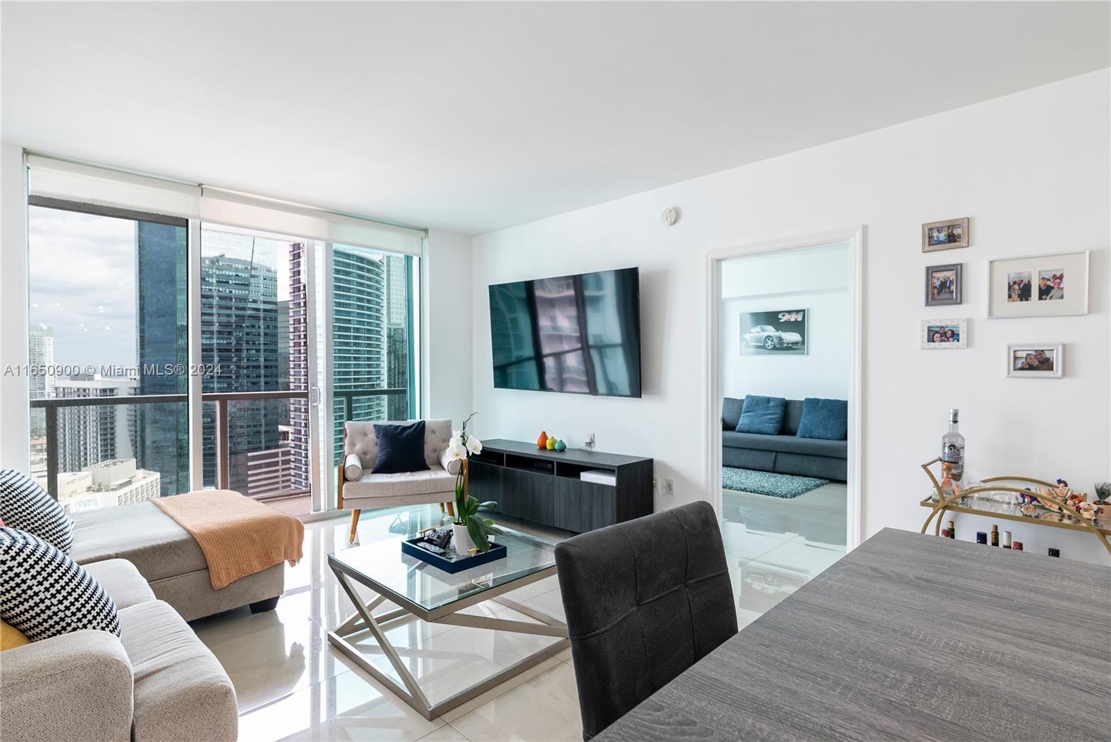 55 SE 6th St # 4005