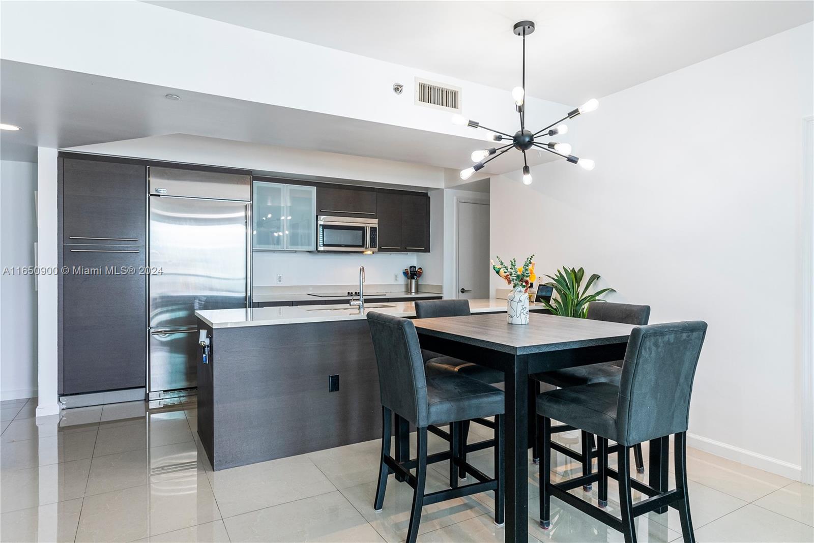 55 SE 6th St # 4005
