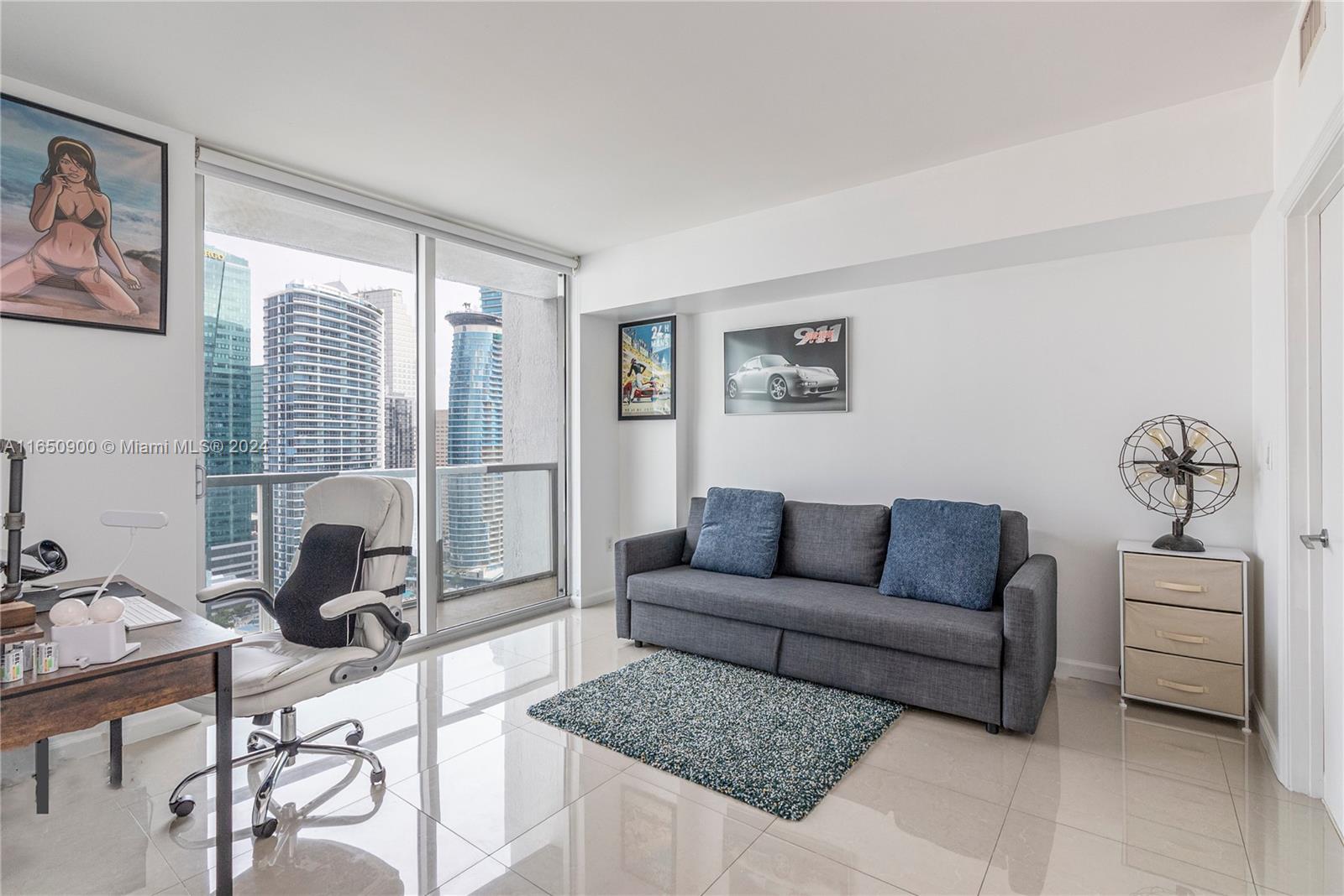 55 SE 6th St # 4005