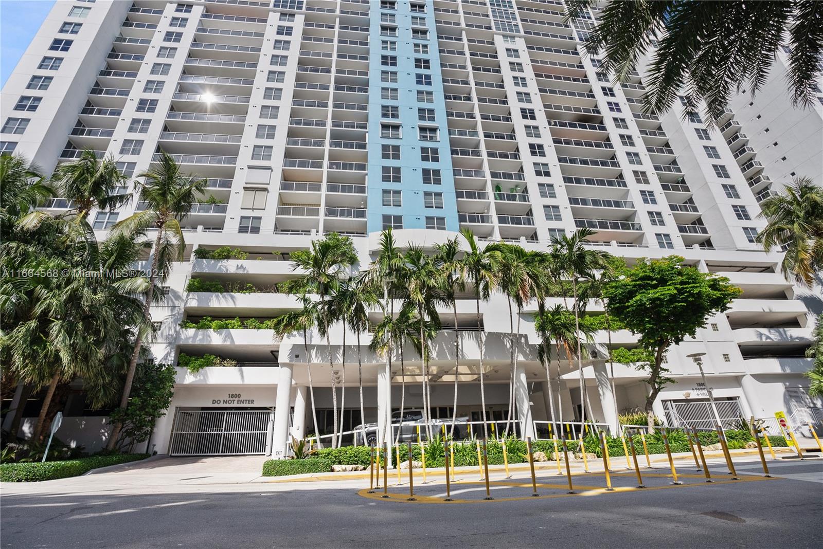 1800 Sunset Harbour Dr # 711