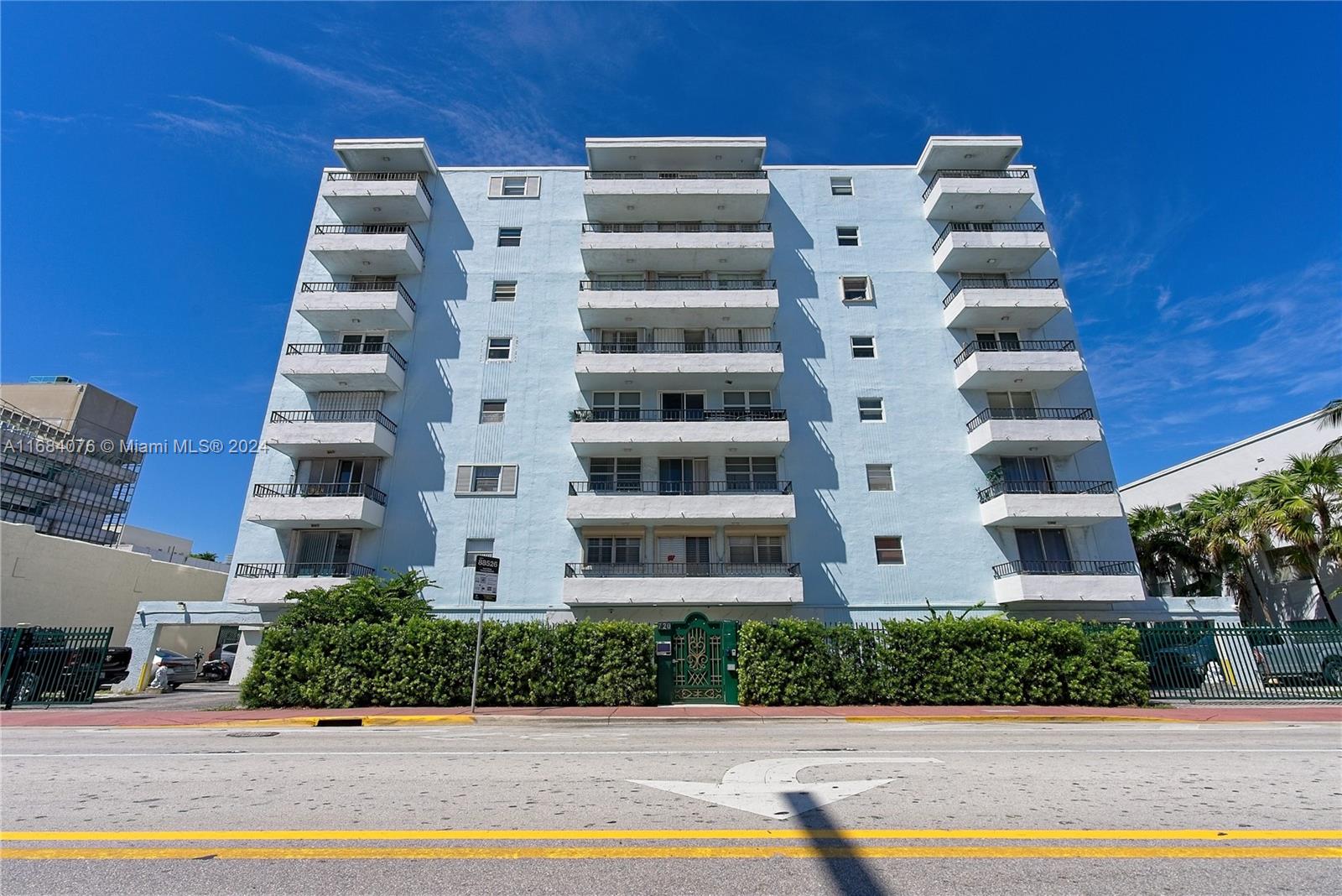 720 Collins Ave # 403