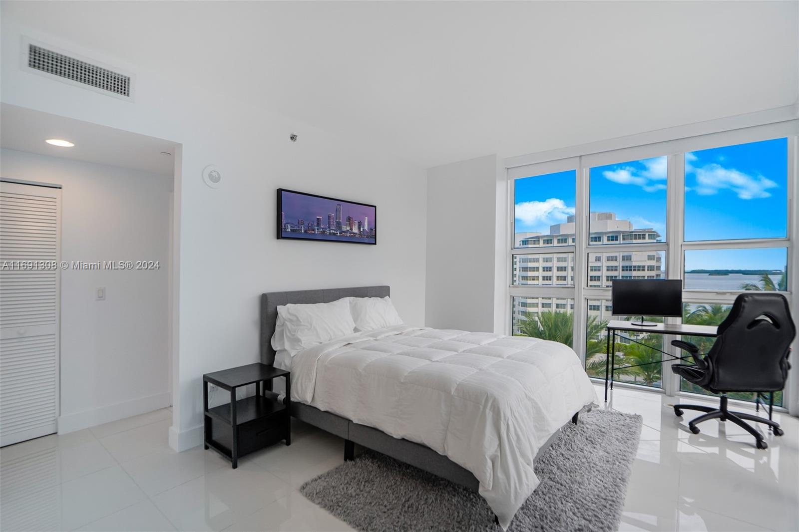 951 Brickell Ave # 1510