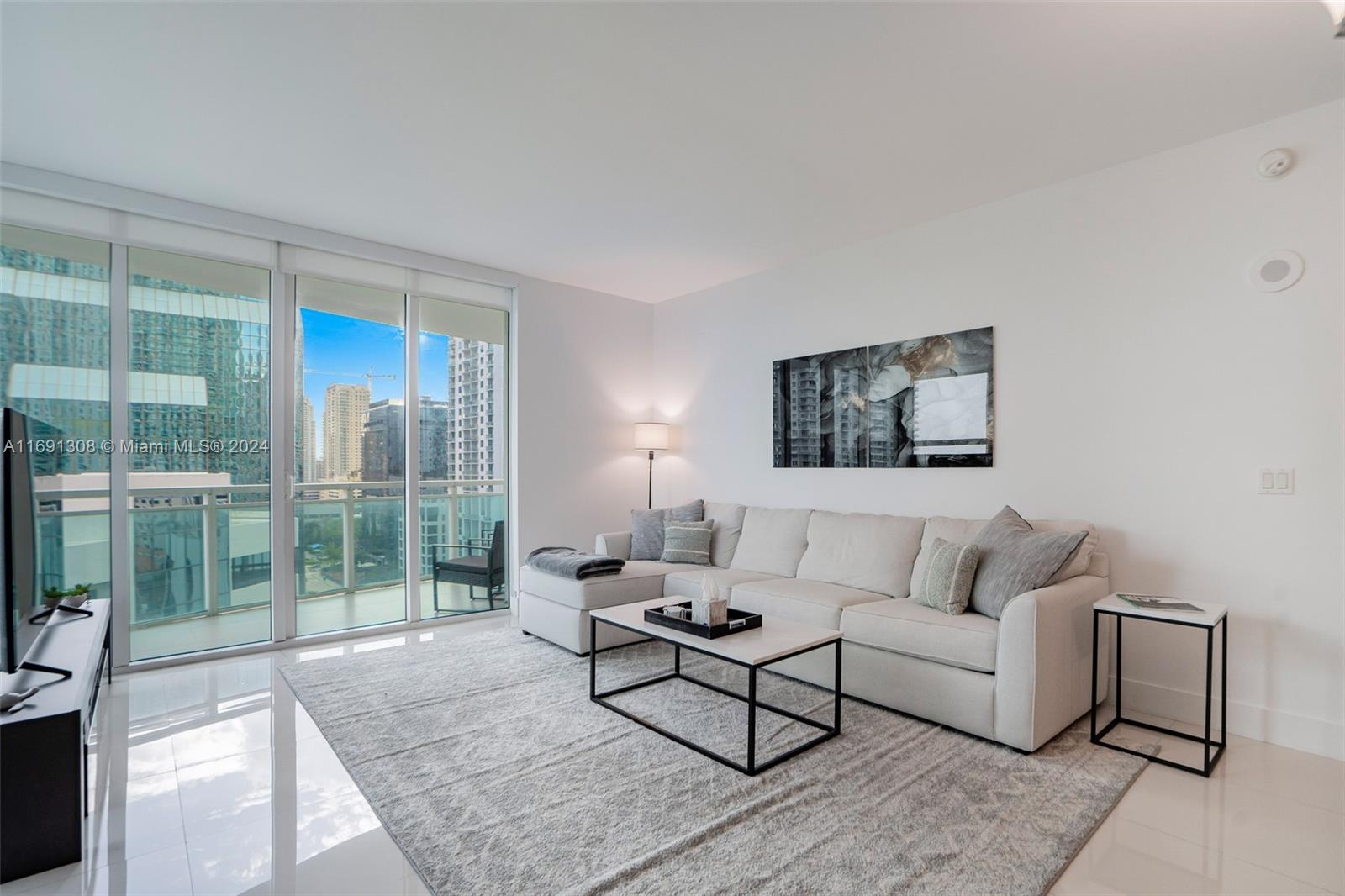 951 Brickell Ave # 1510