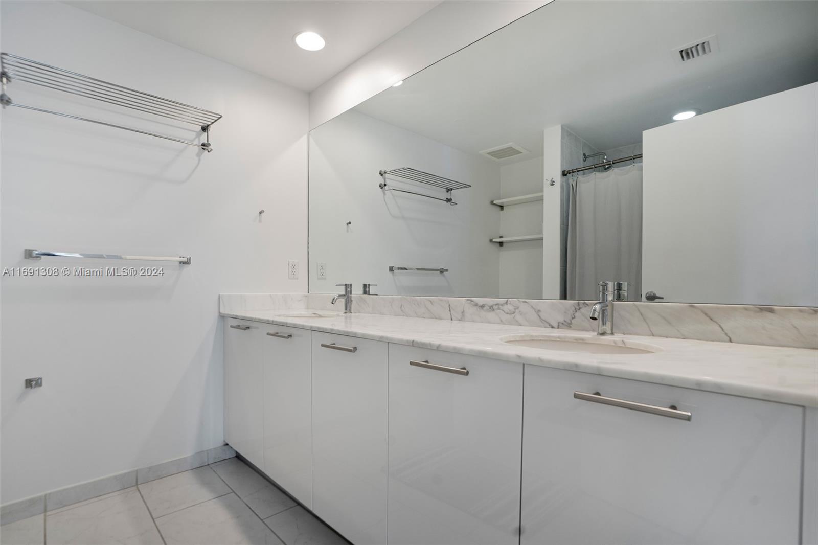 951 Brickell Ave # 1510
