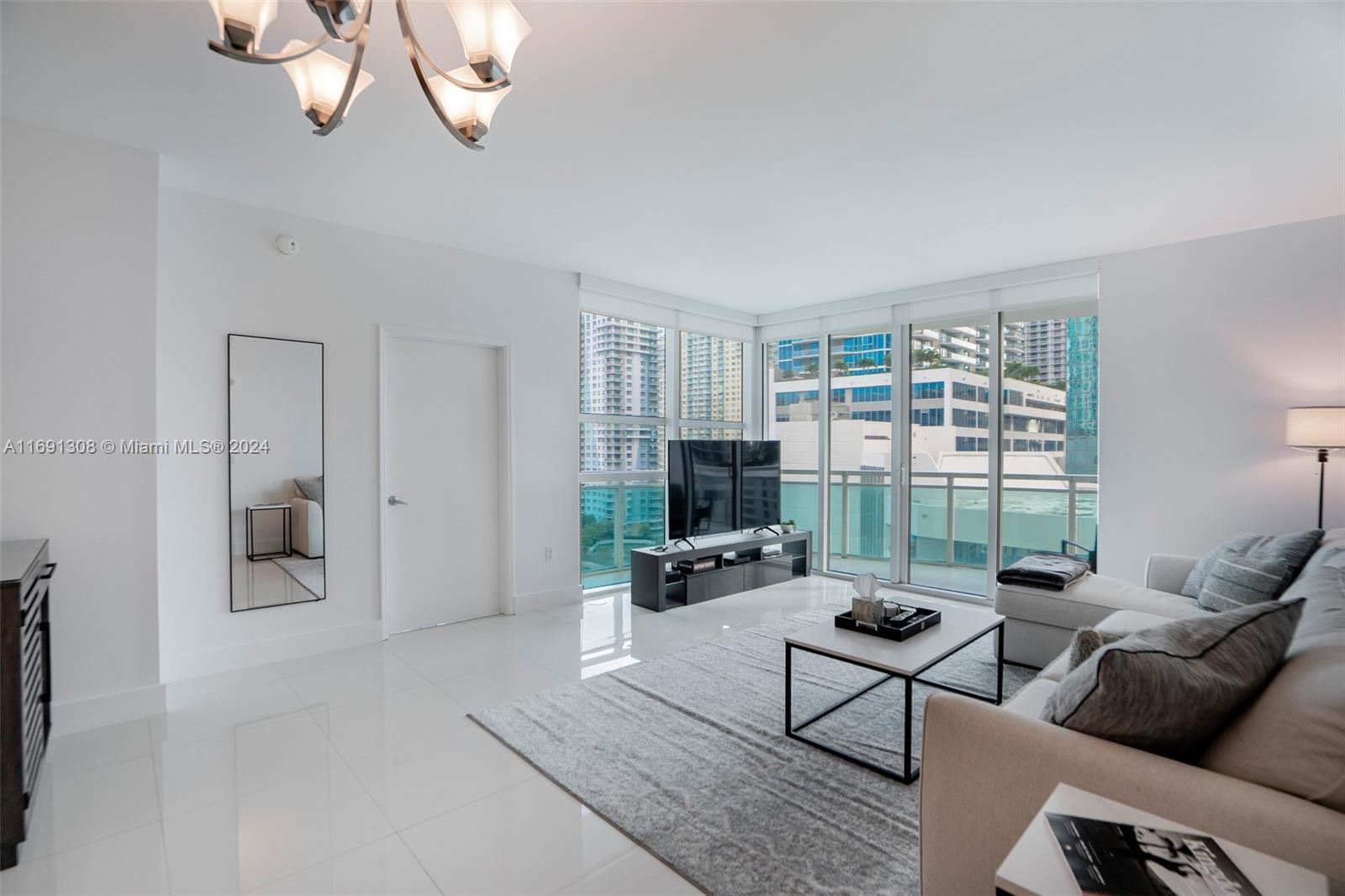 951 Brickell Ave # 1510