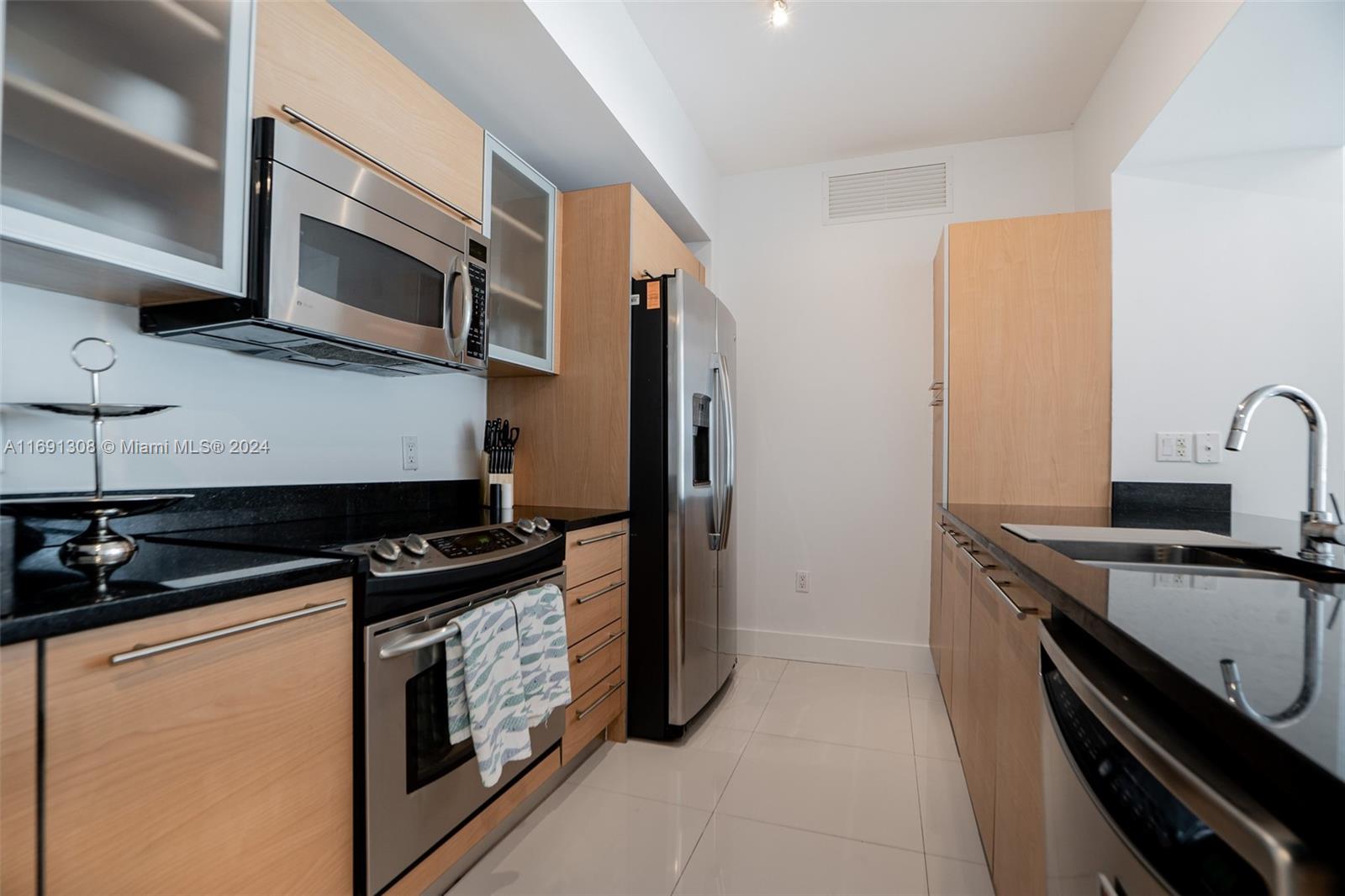 951 Brickell Ave # 1510