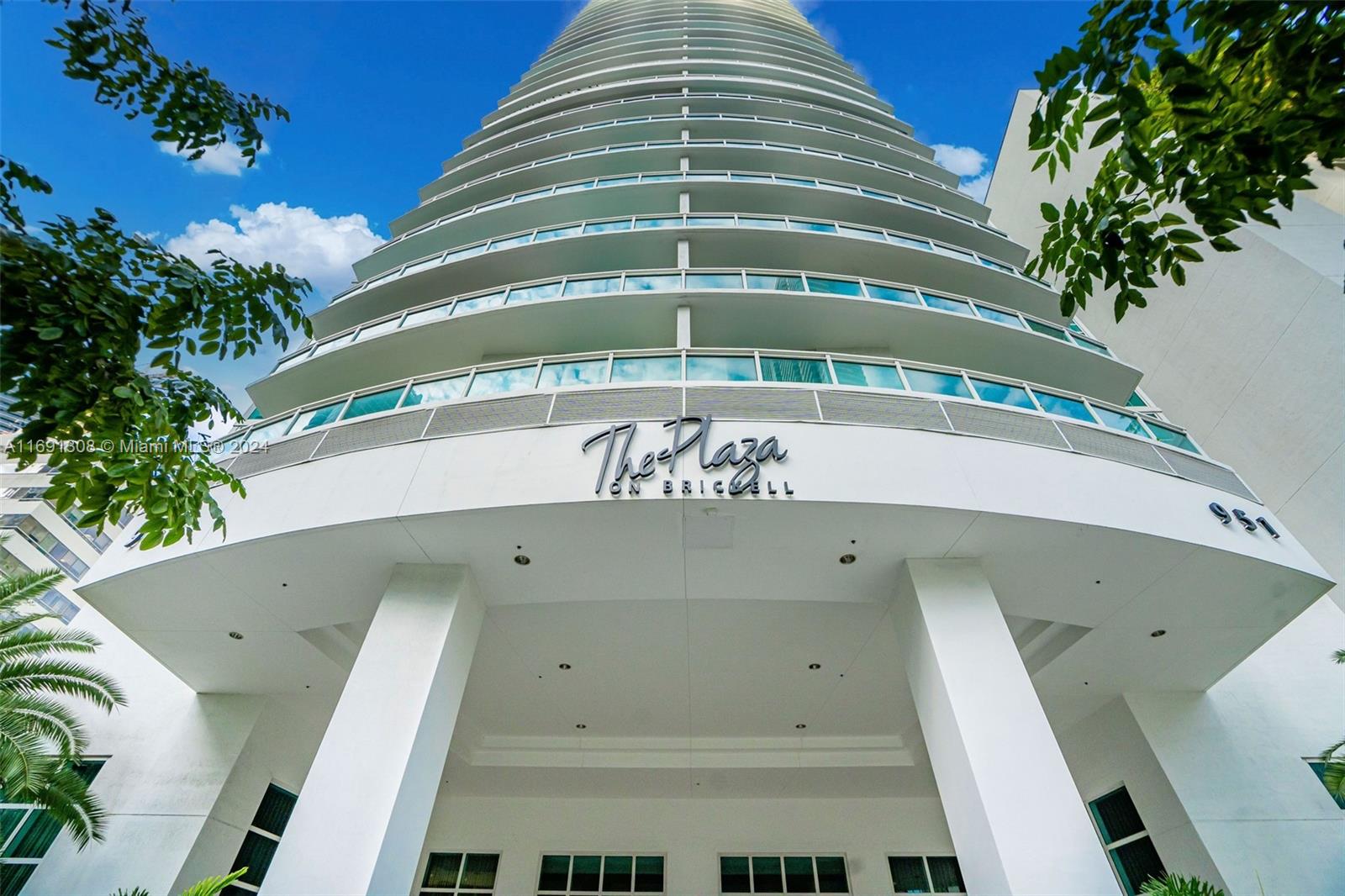 951 Brickell Ave # 1510