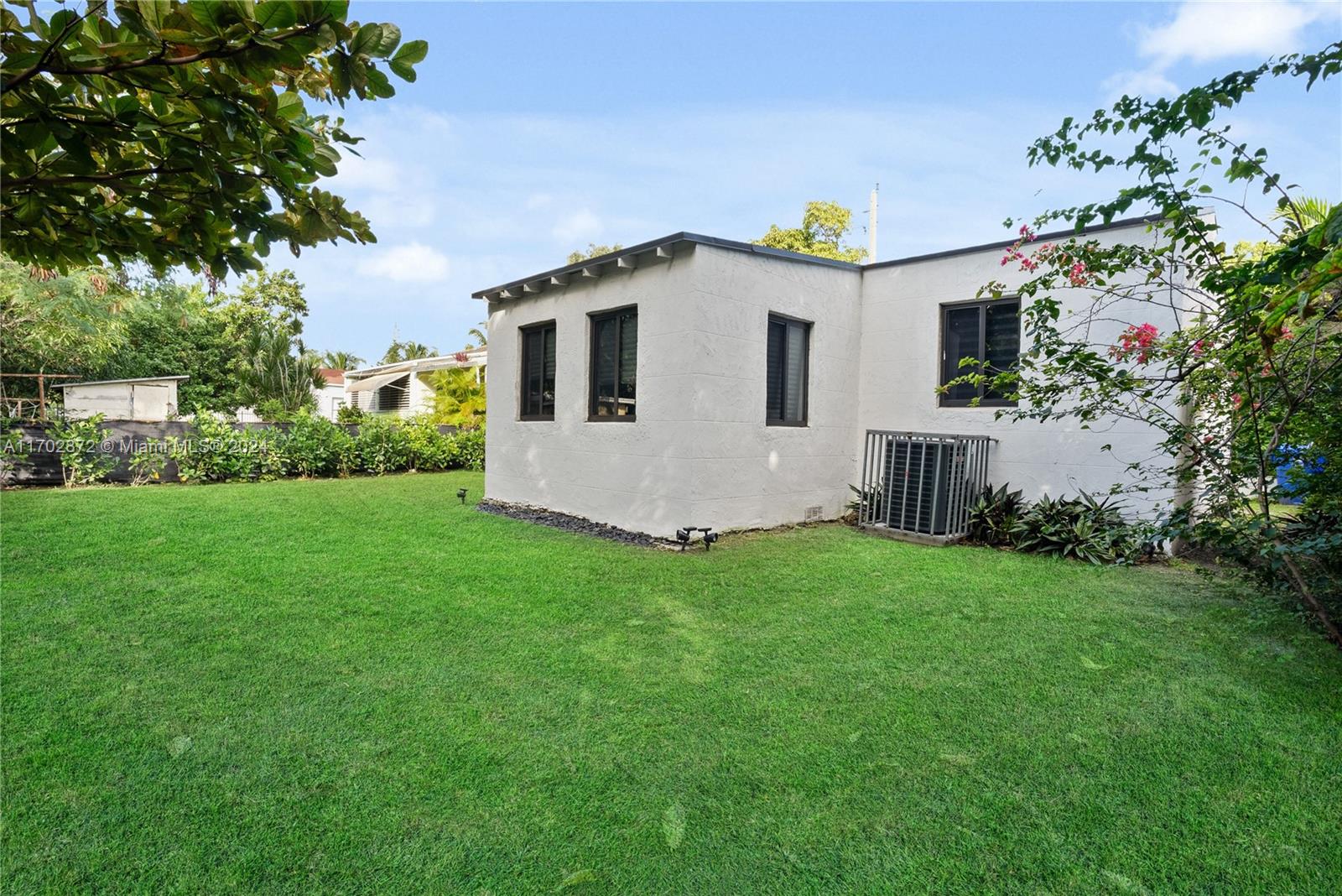 1420 NW 39th St