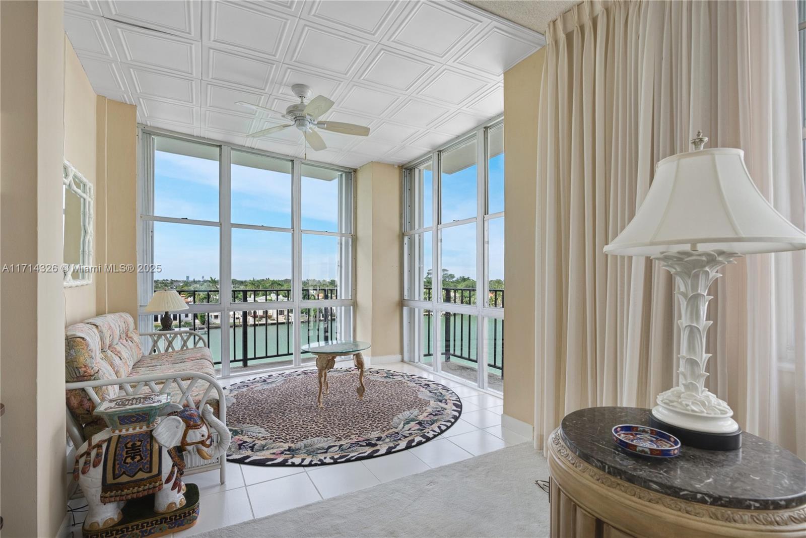 5640 Collins Ave # 6C
