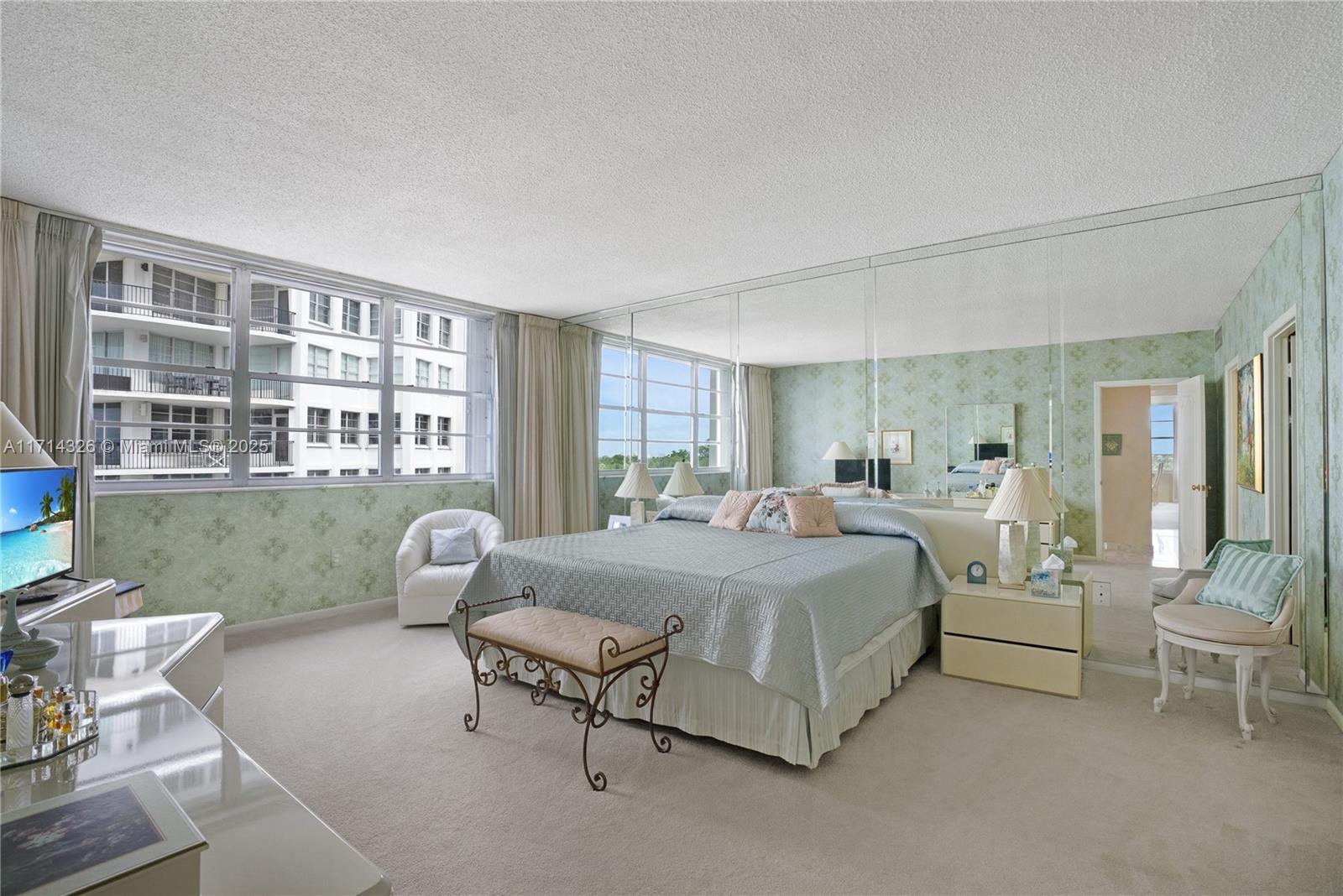 5640 Collins Ave # 6C