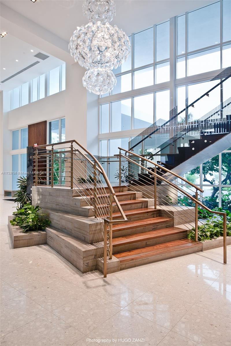 2020 N Bayshore Dr # 2302