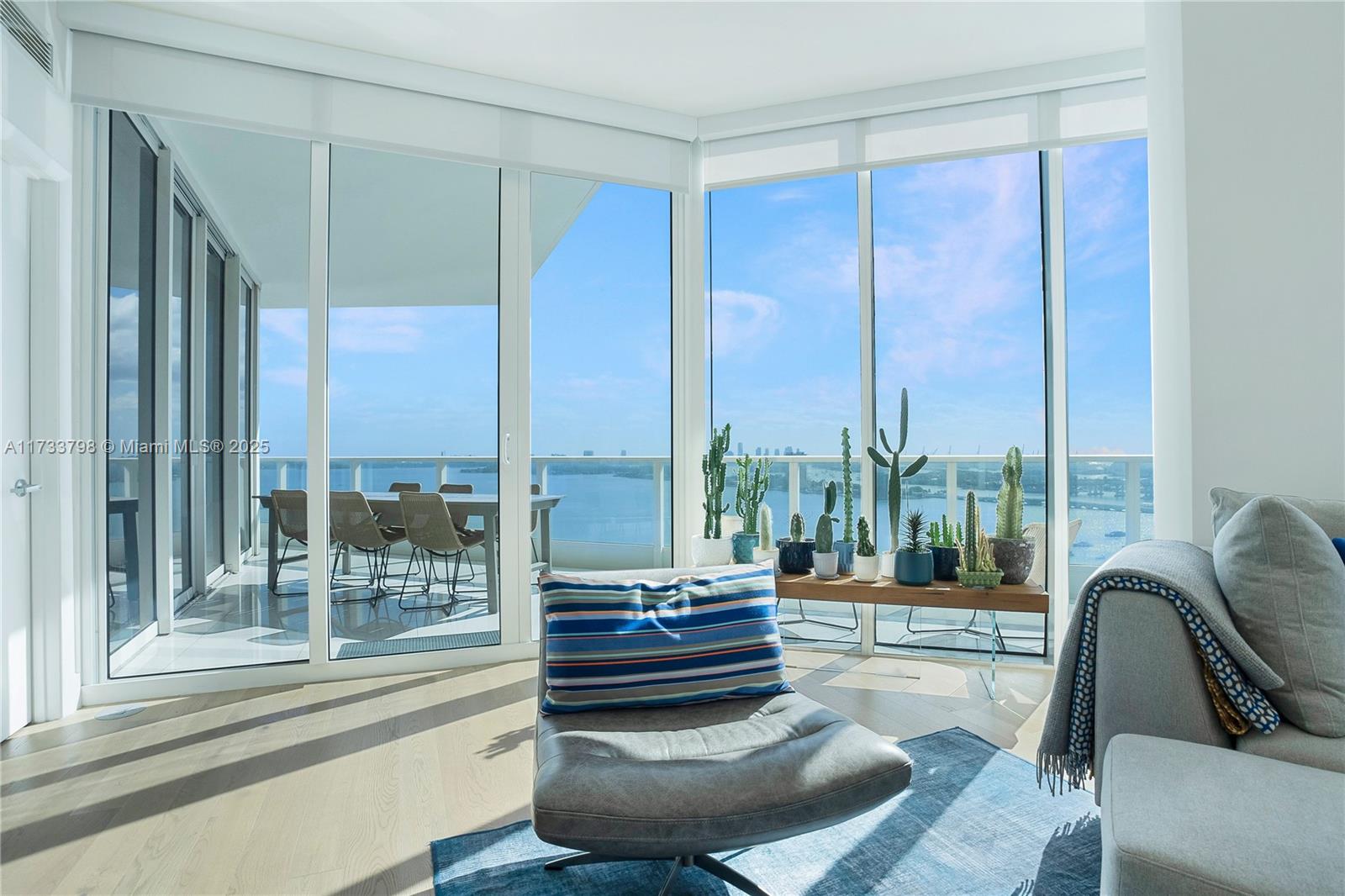 2020 N Bayshore Dr # 2302