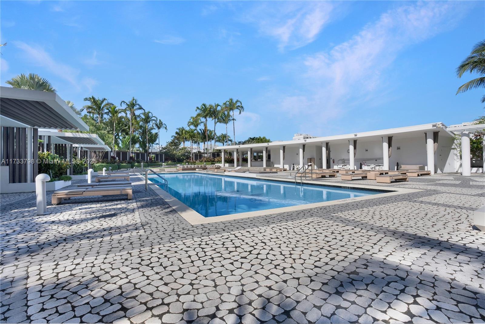 2020 N Bayshore Dr # 2302