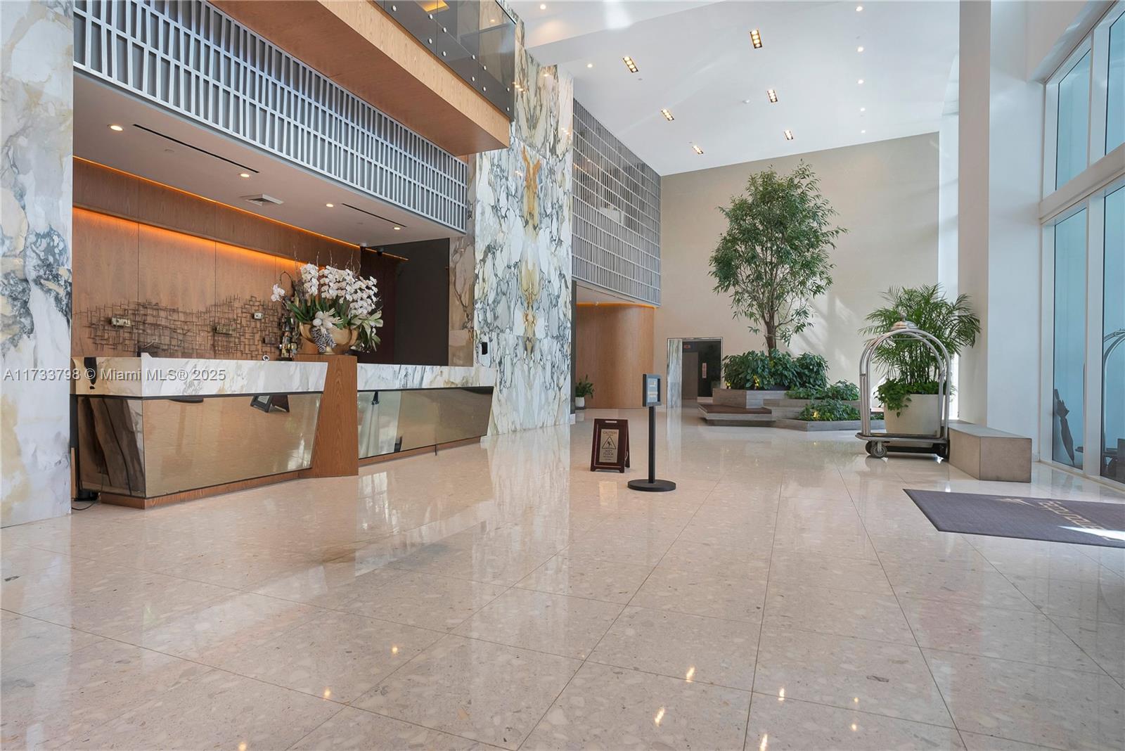 2020 N Bayshore Dr # 2302