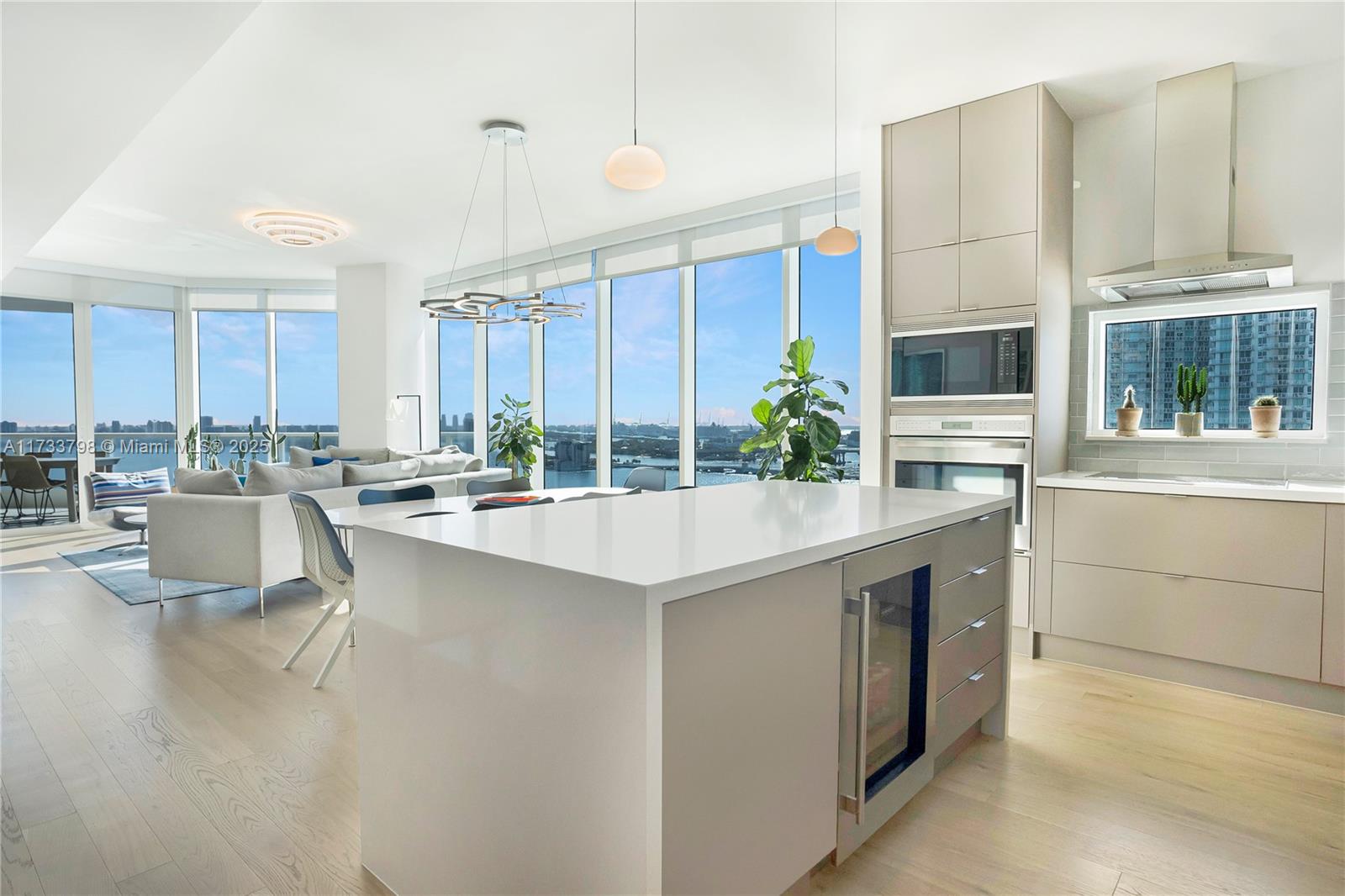 2020 N Bayshore Dr # 2302