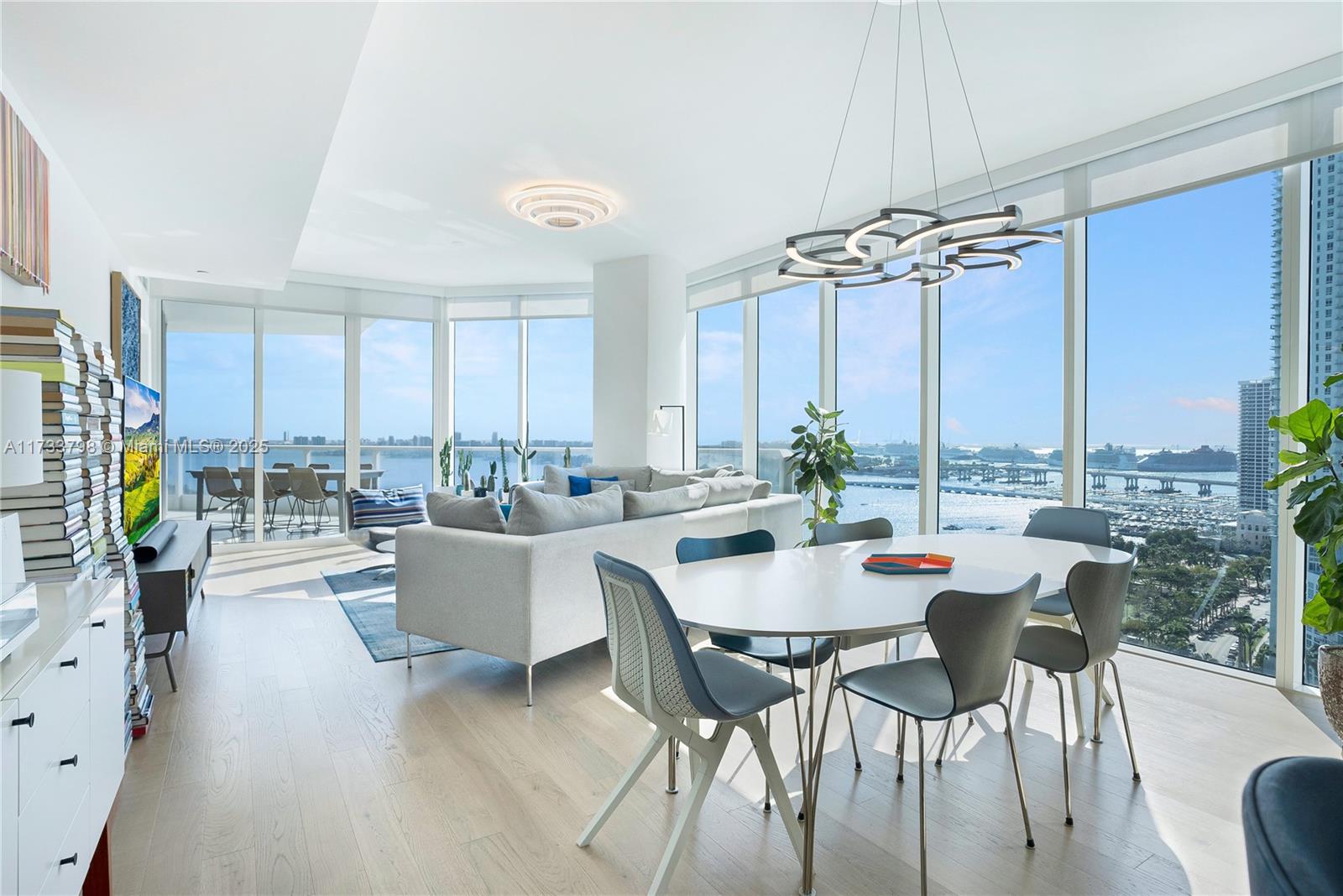 2020 N Bayshore Dr # 2302