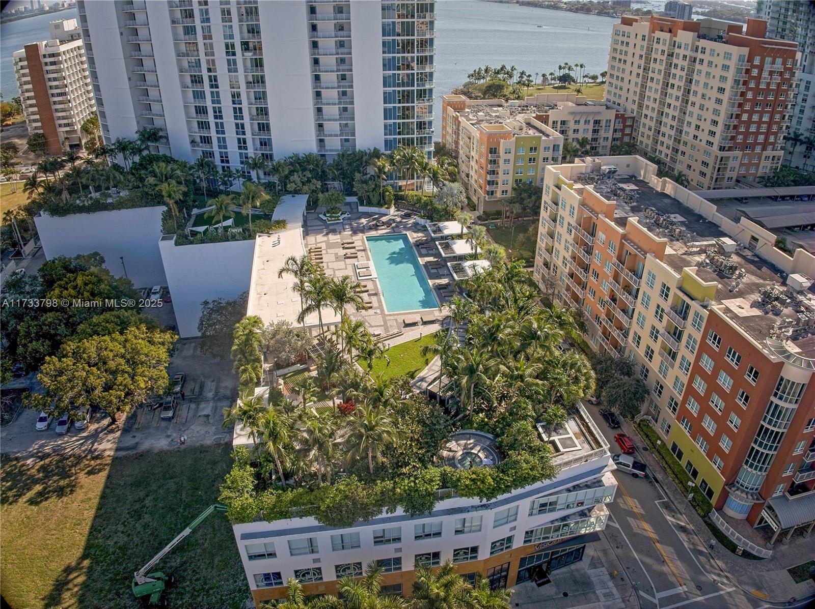 2020 N Bayshore Dr # 2302