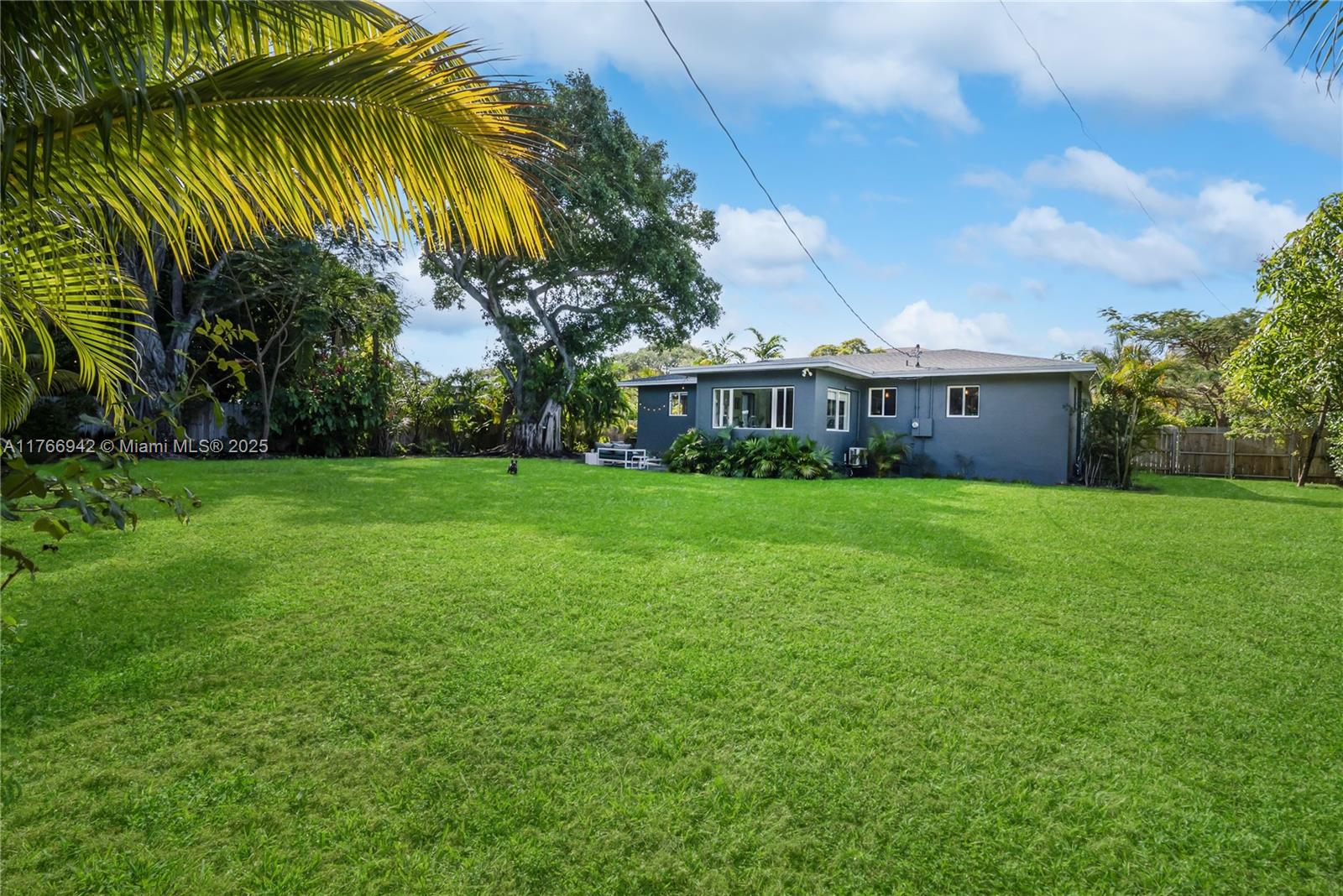 185 NW 115th St