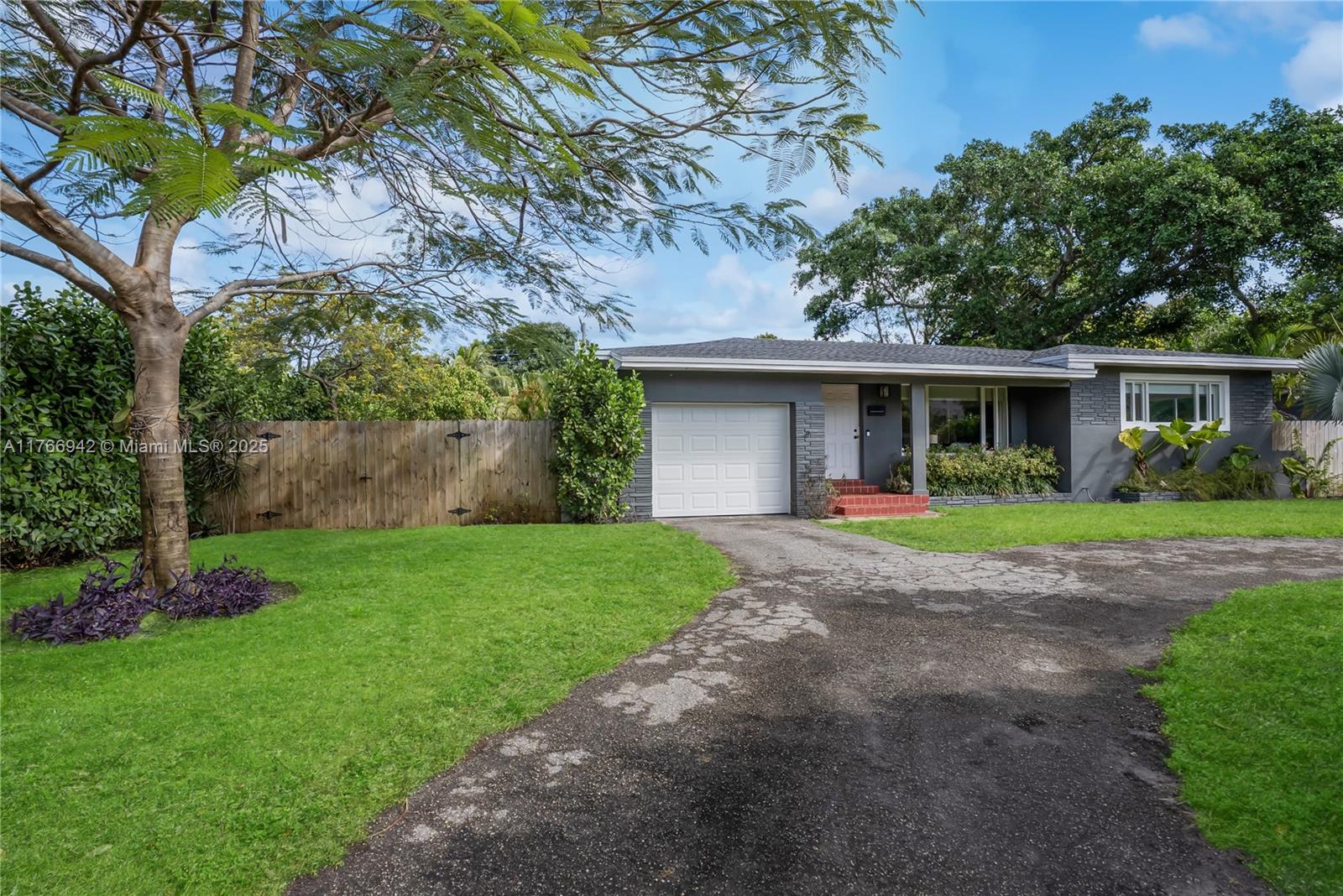 185 NW 115th St