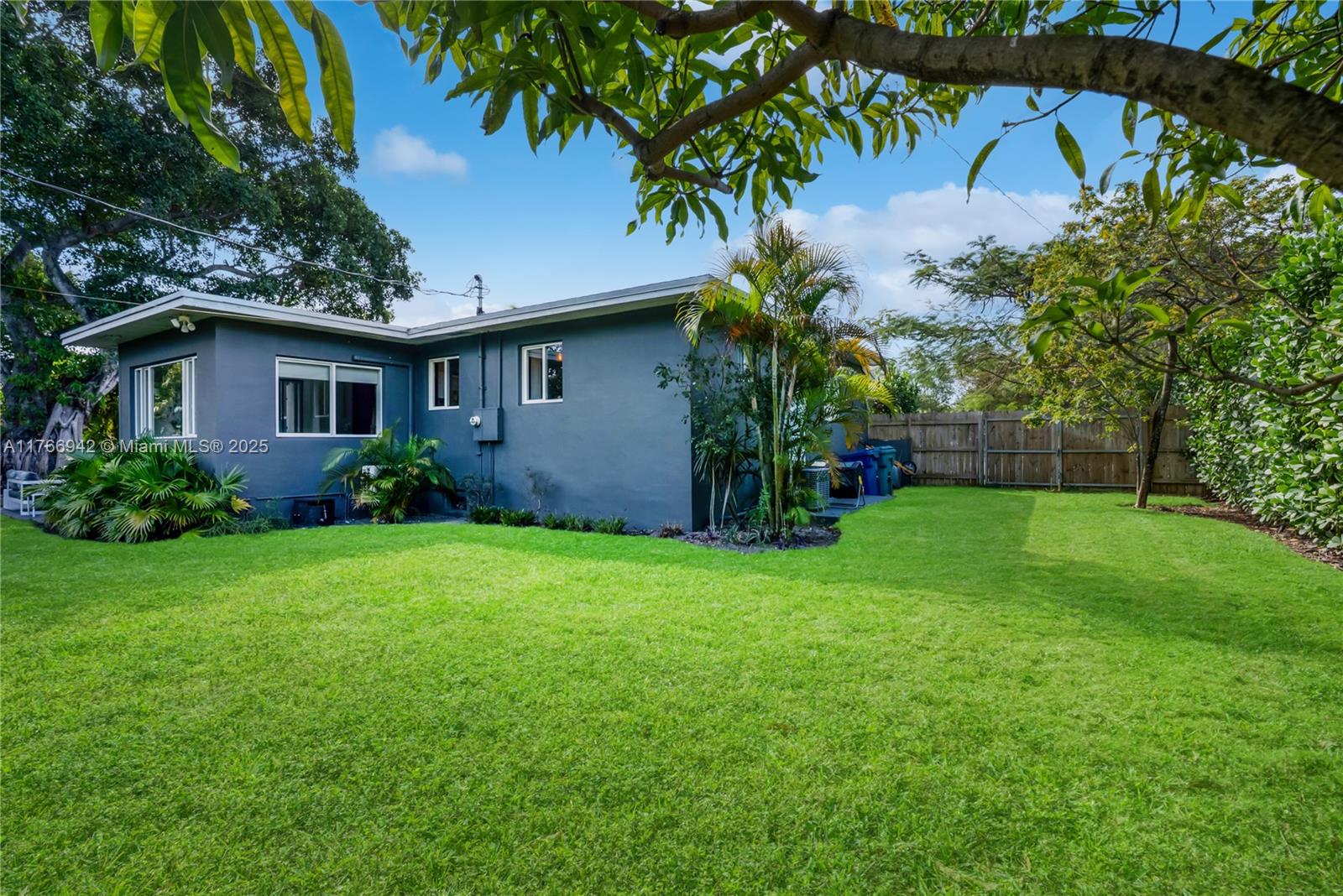 185 NW 115th St