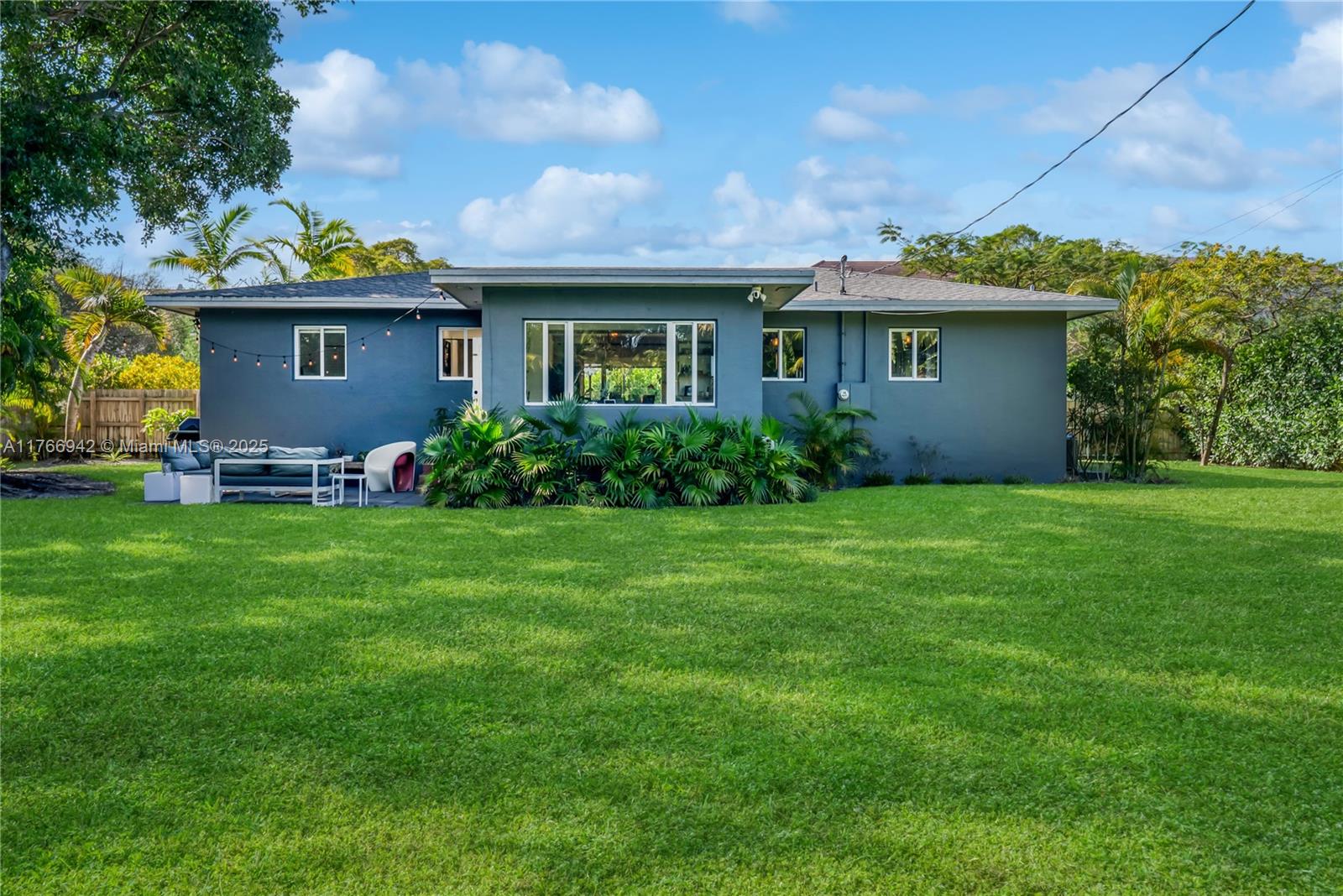 185 NW 115th St