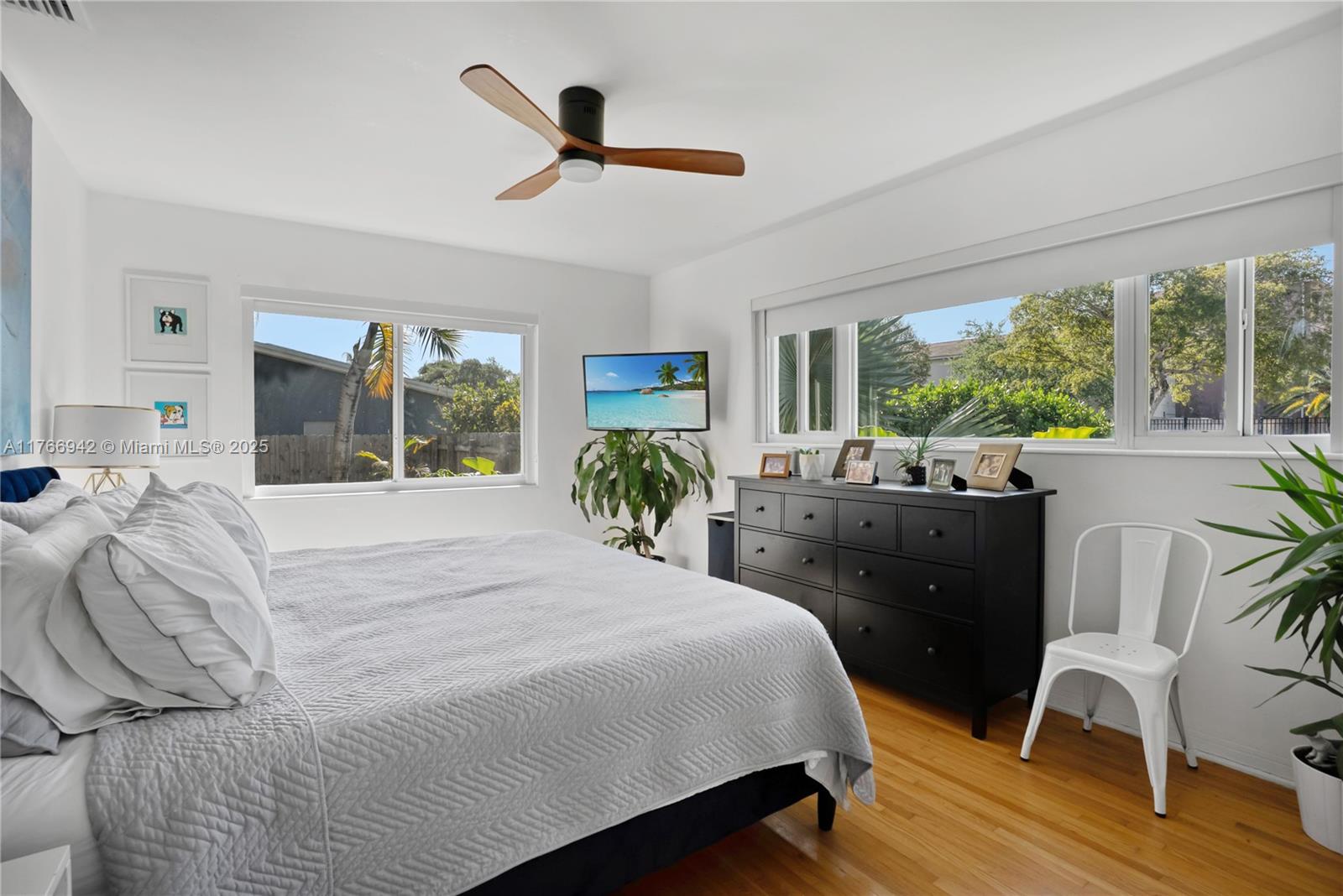 185 NW 115th St