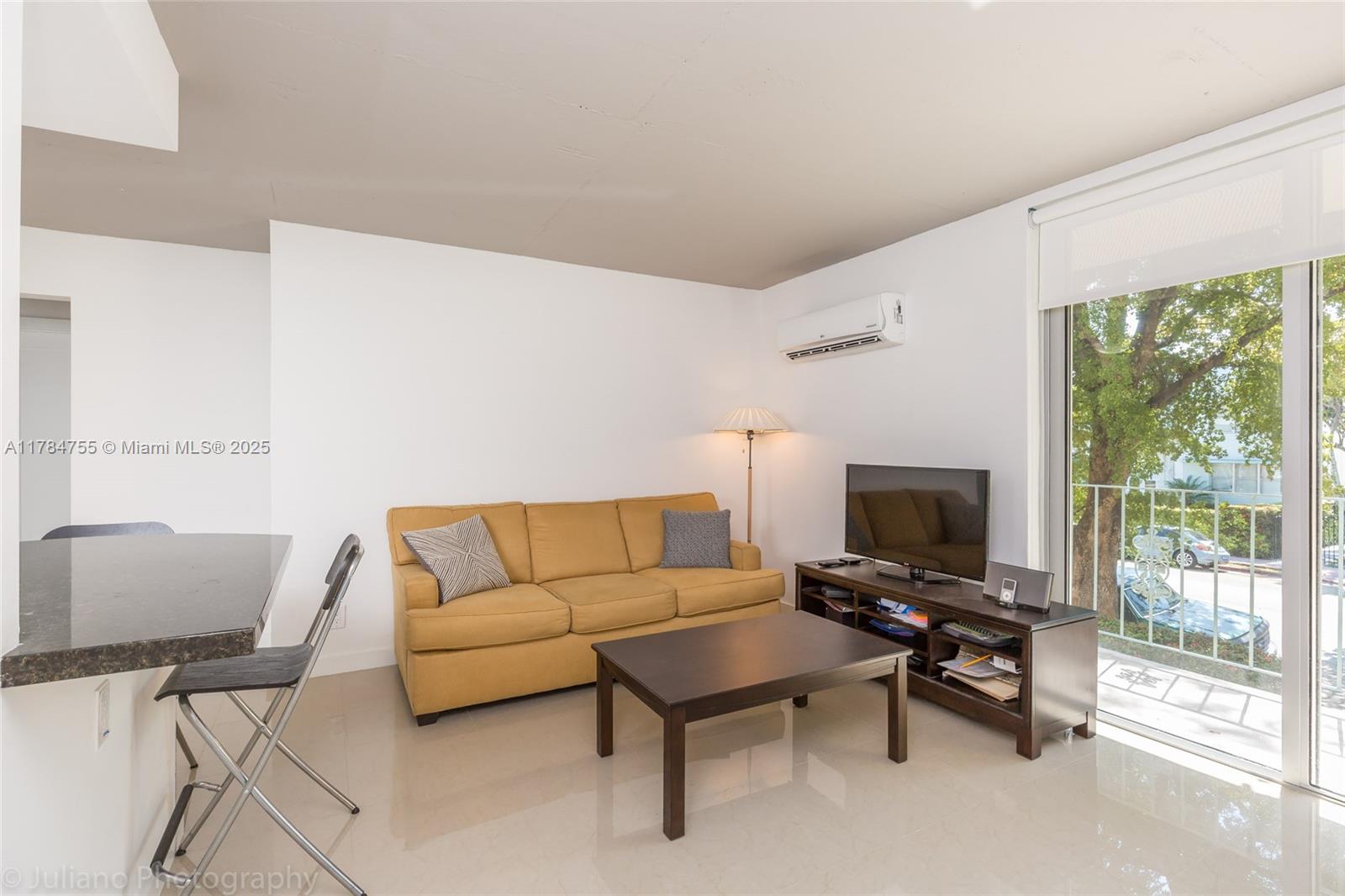 915 Jefferson Ave # 2A