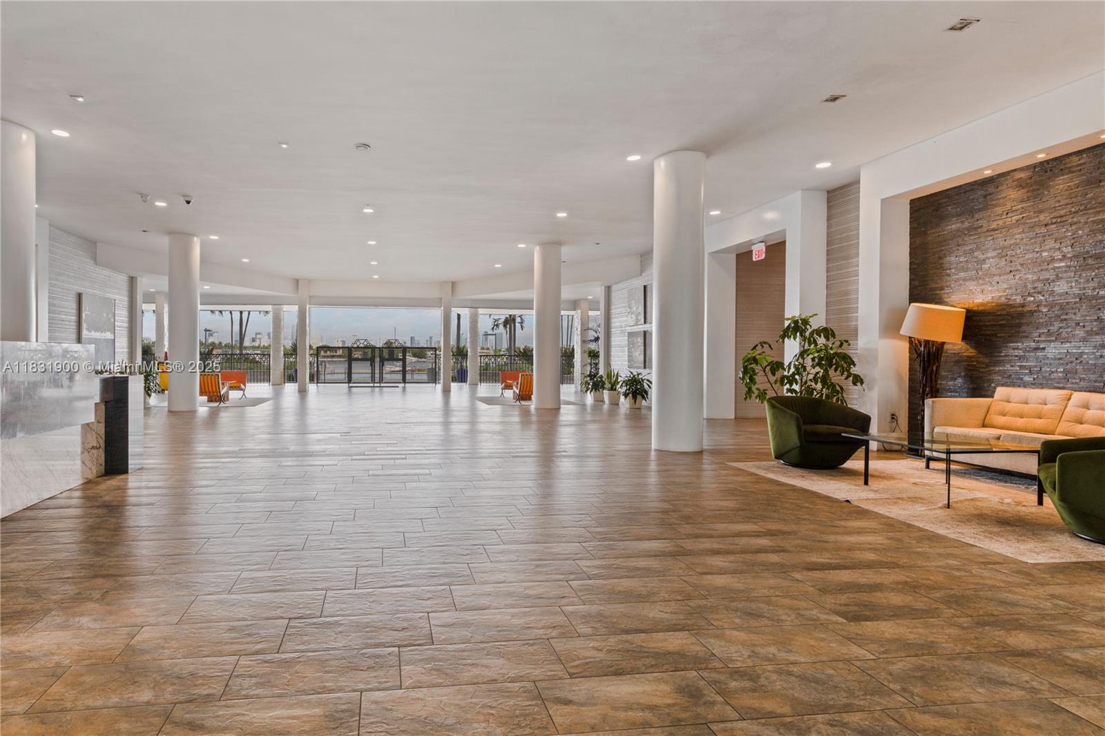 800 West Ave # 636
