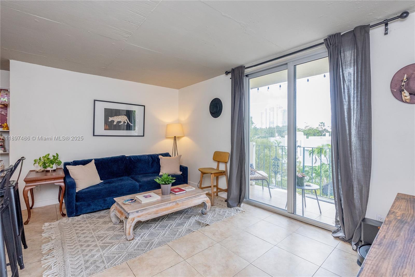 915 Jefferson Ave # 4A