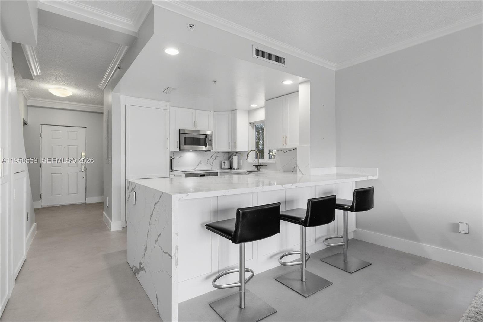 300 Euclid Ave # 206