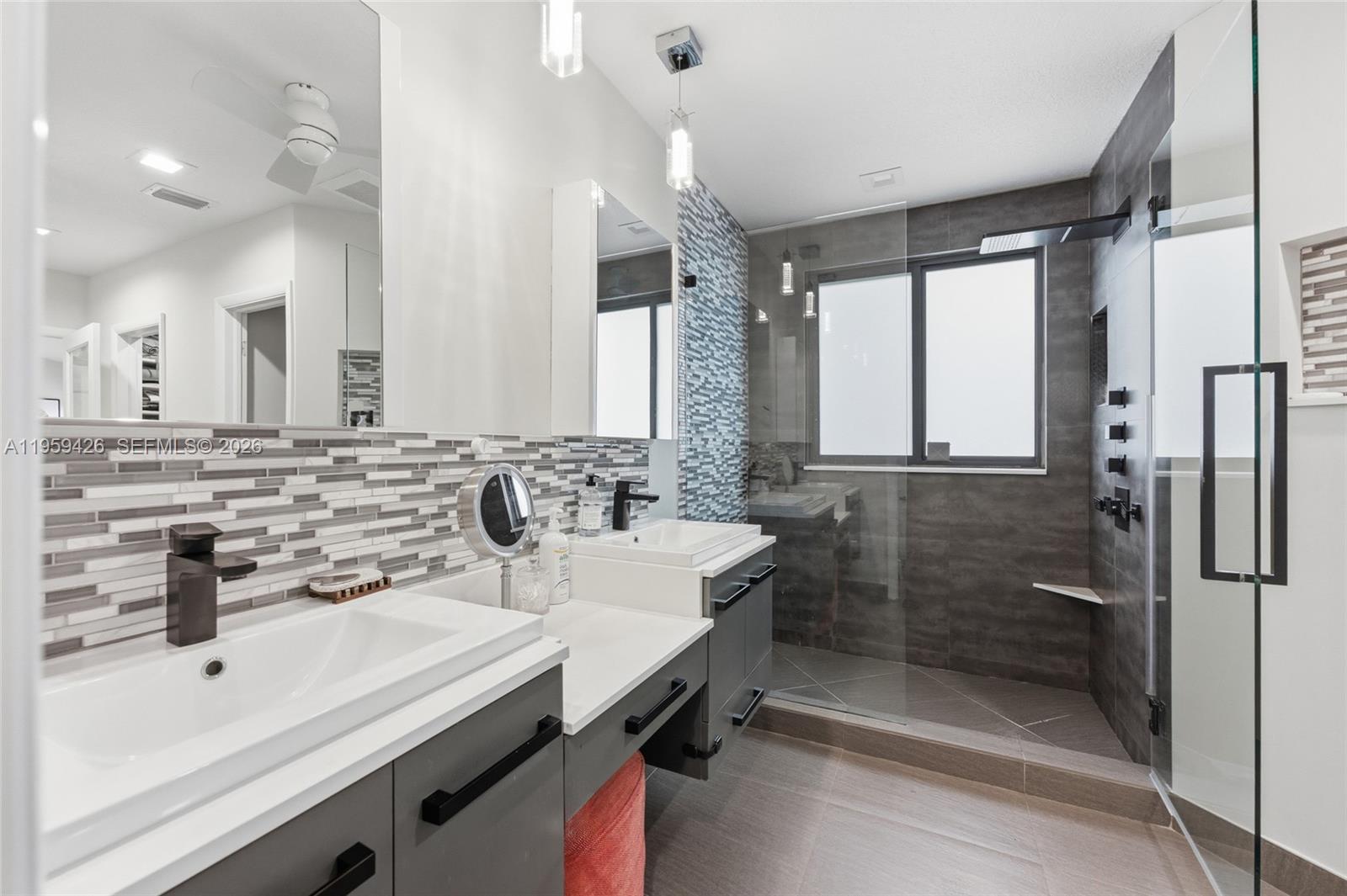 500 Cambridge Dr