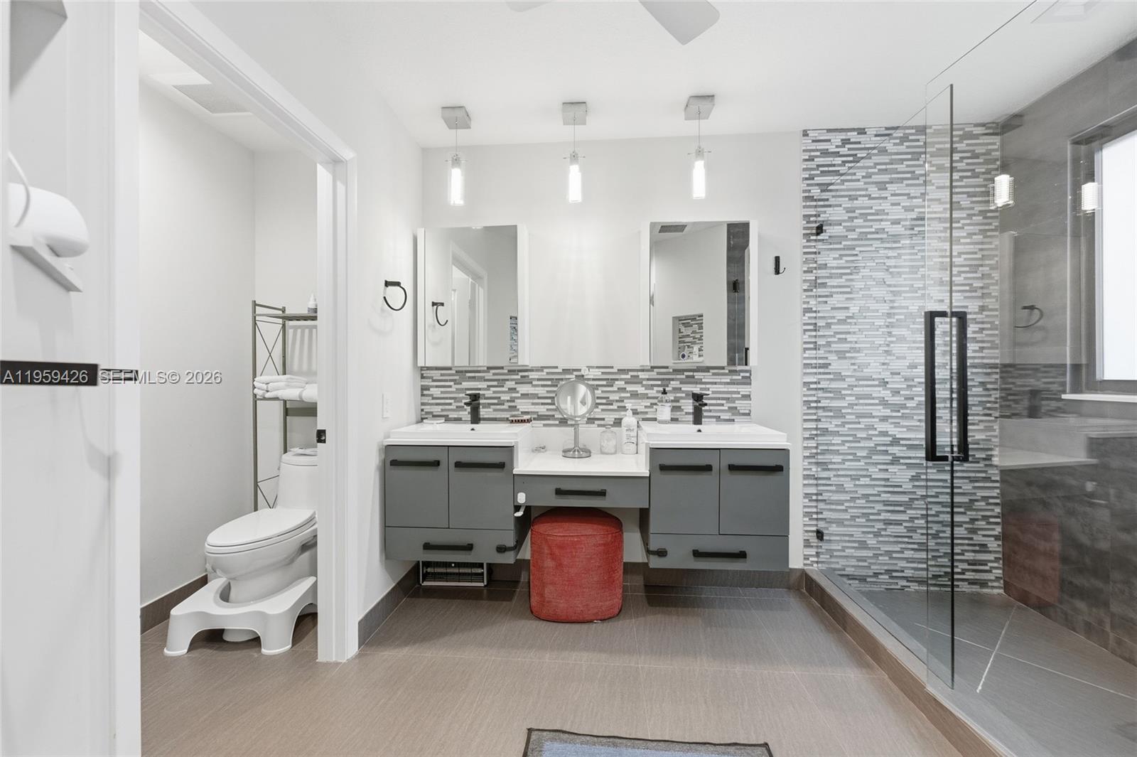 500 Cambridge Dr