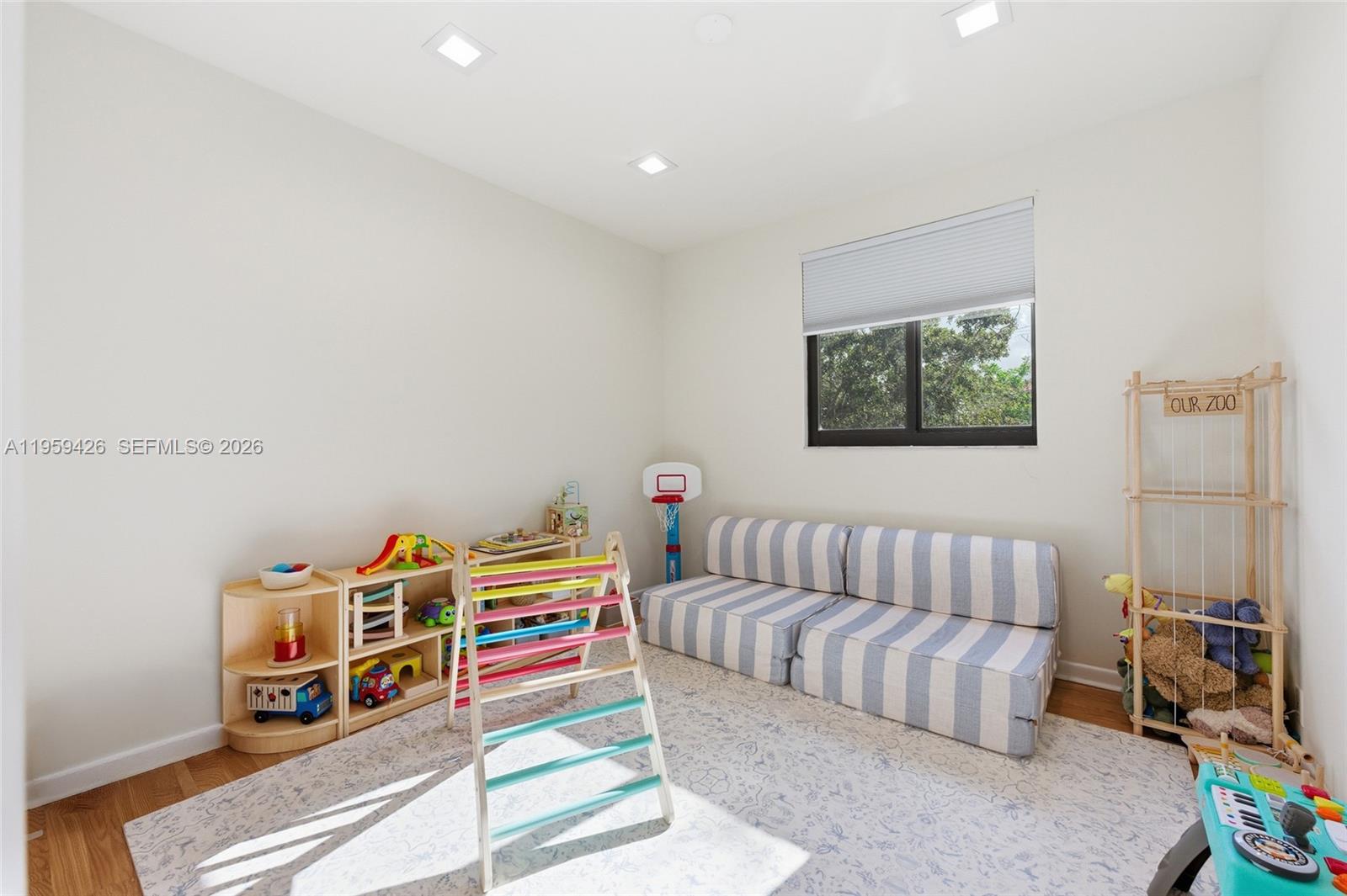 500 Cambridge Dr