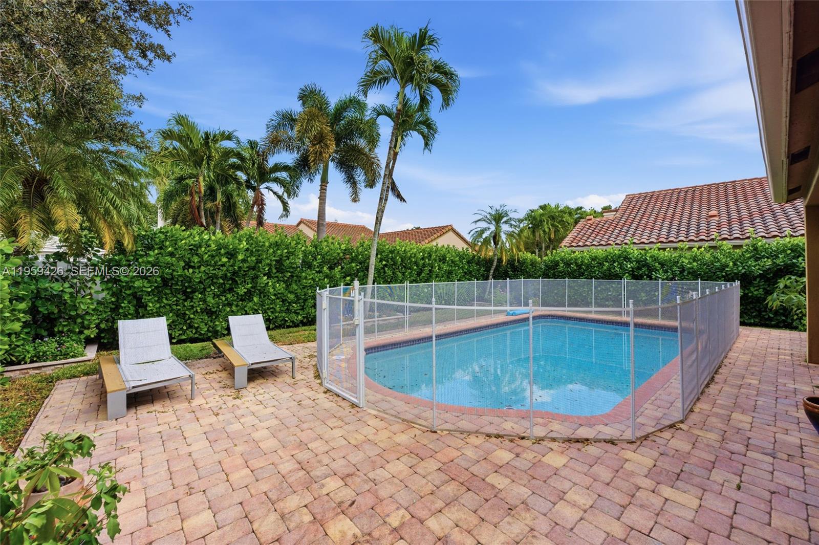 500 Cambridge Dr