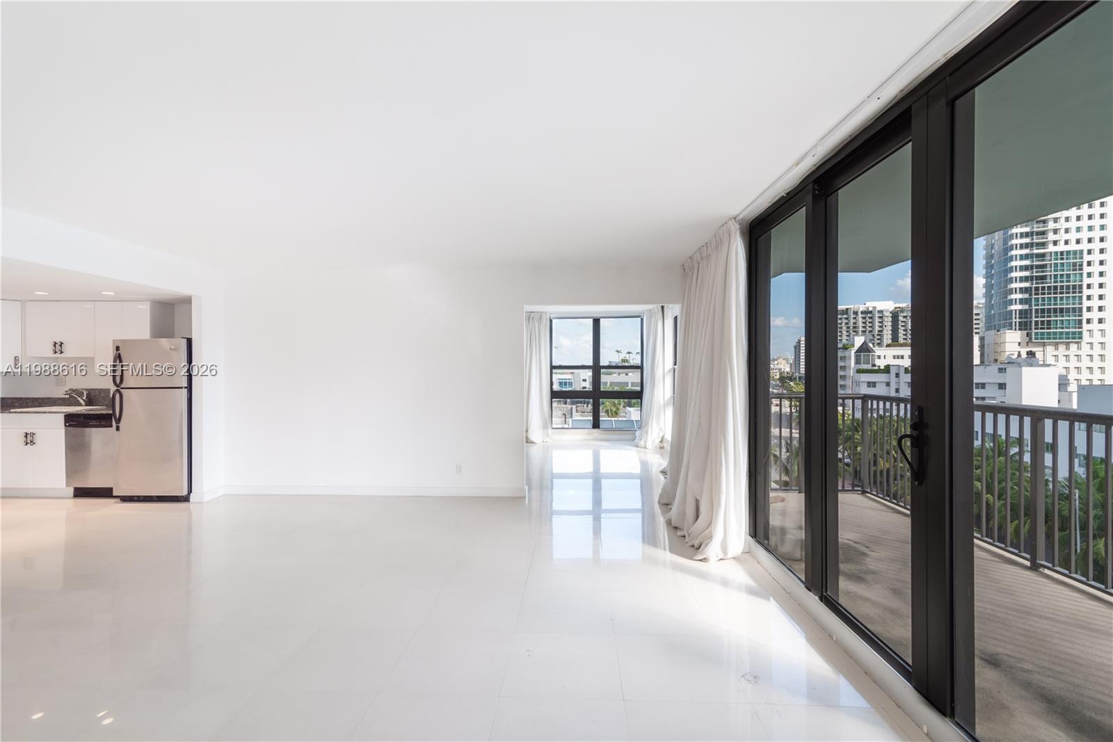 1800 Collins Ave # 8C