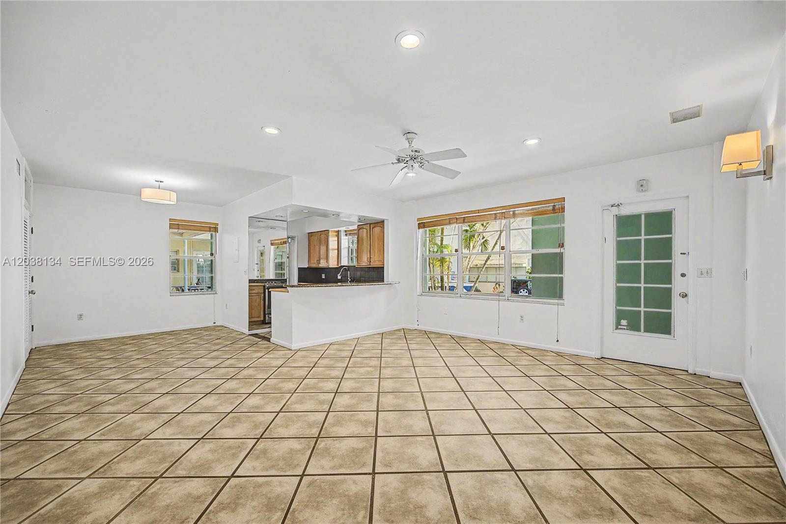 1751 Washington Ave # 1F