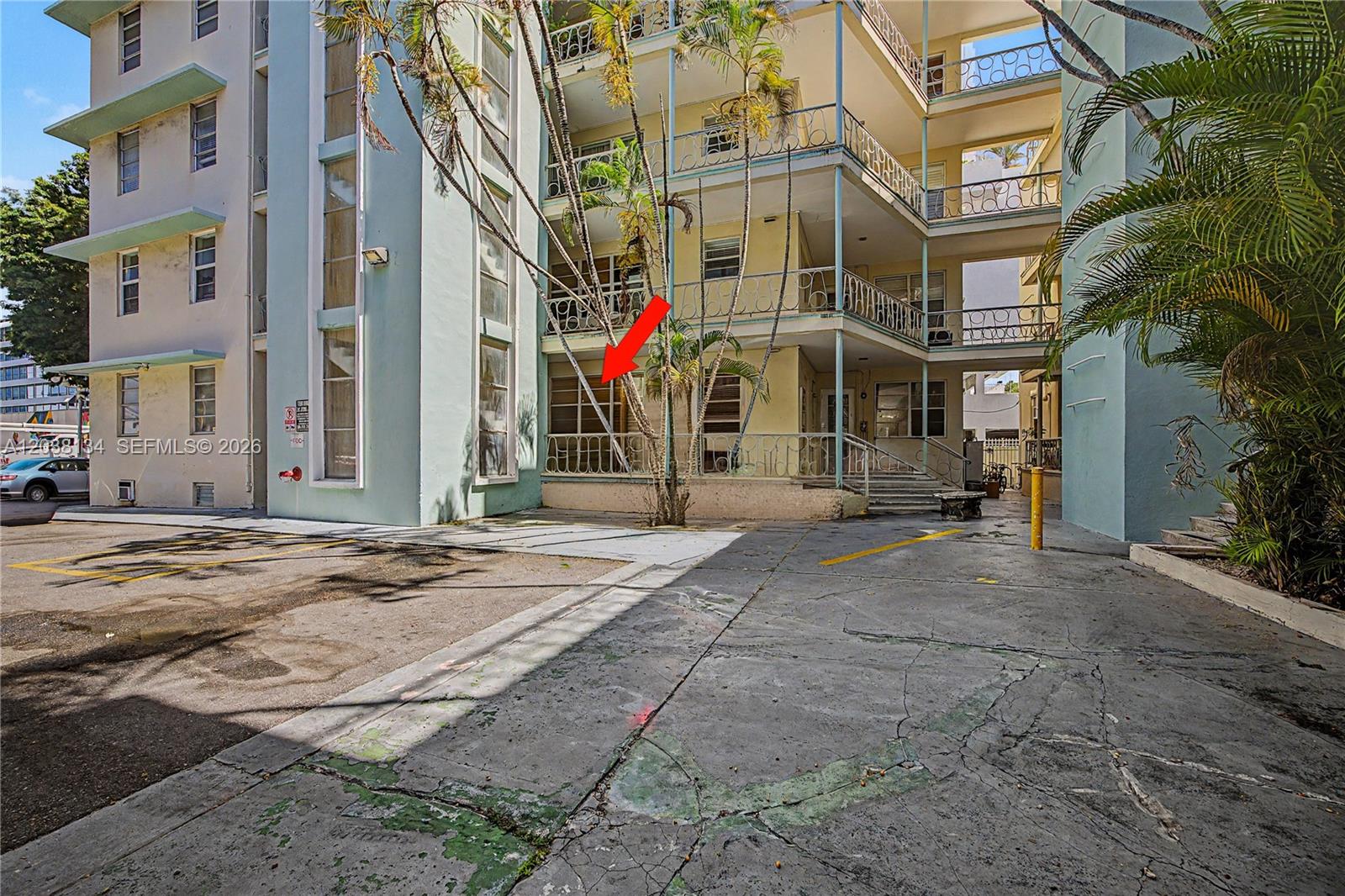 1751 Washington Ave # 1F