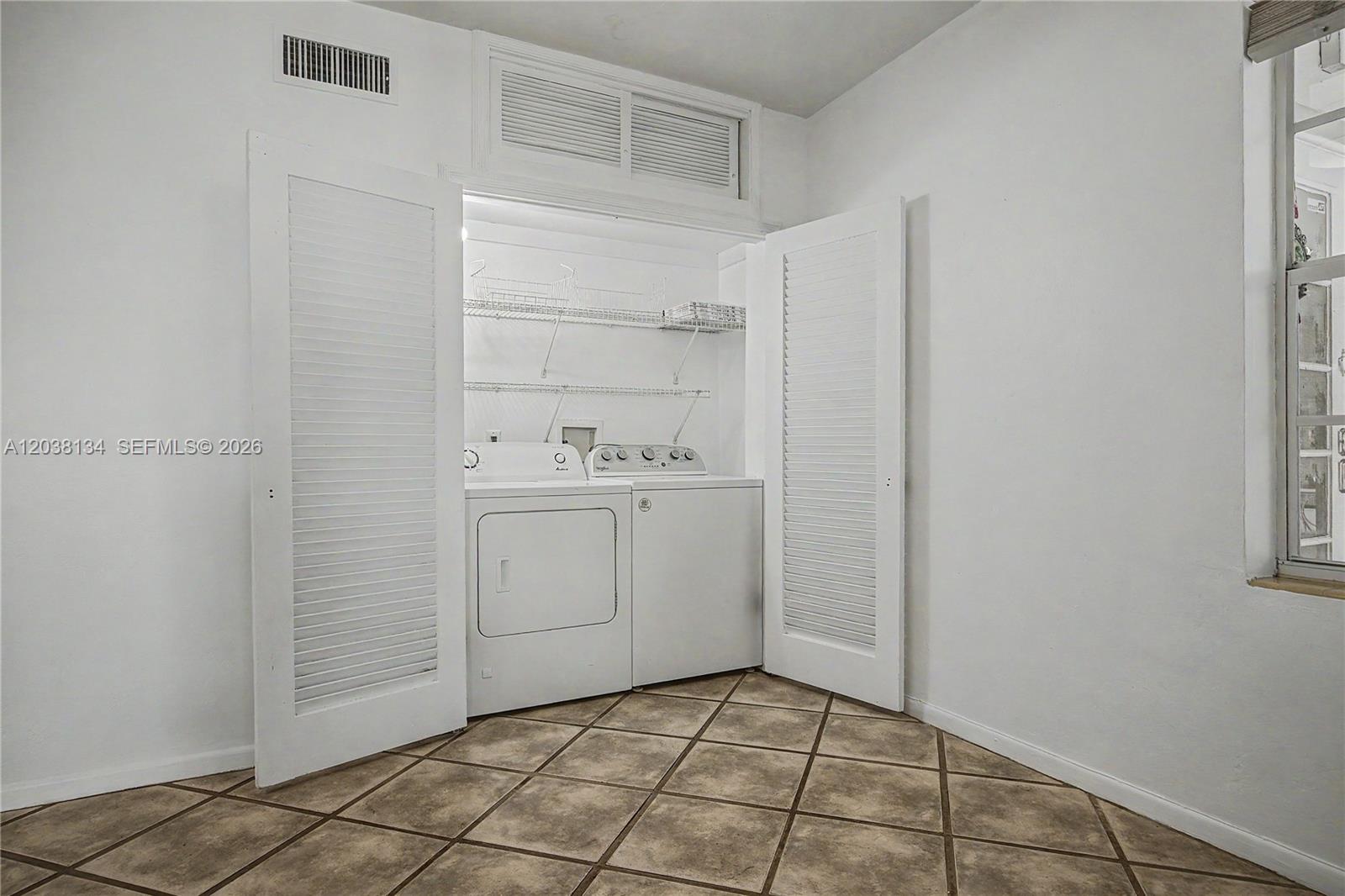 1751 Washington Ave # 1F