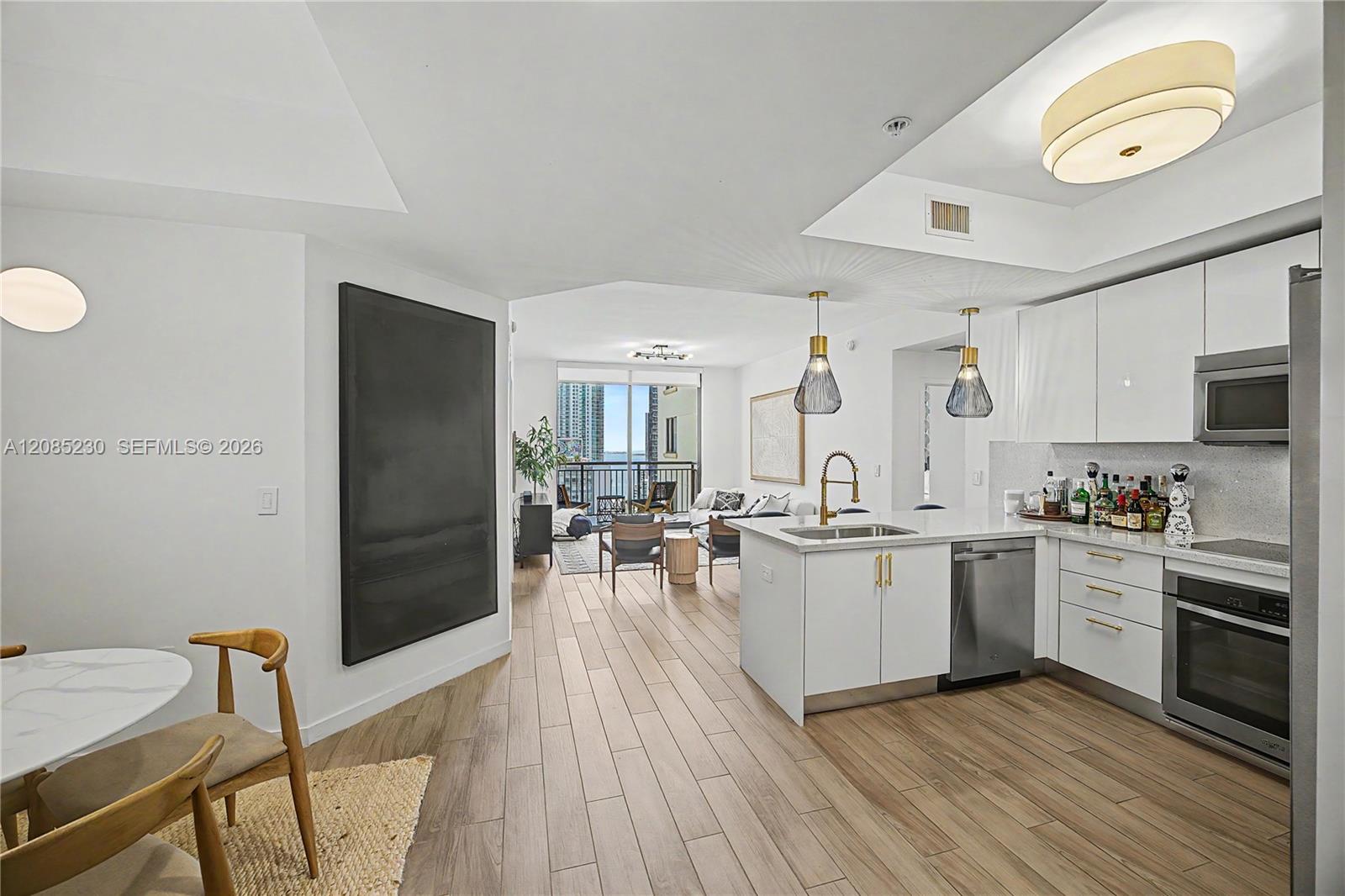999 SW 1st Ave # 2407