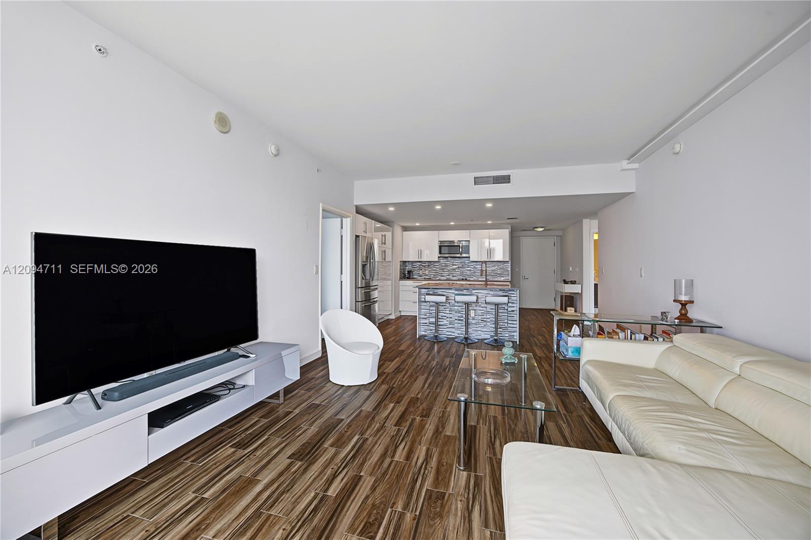1900 N Bayshore Dr # 3604